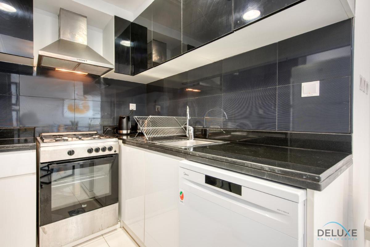 Splendid 1BR in Executive Bay Tower Business Bay by Deluxe Holiday Homes