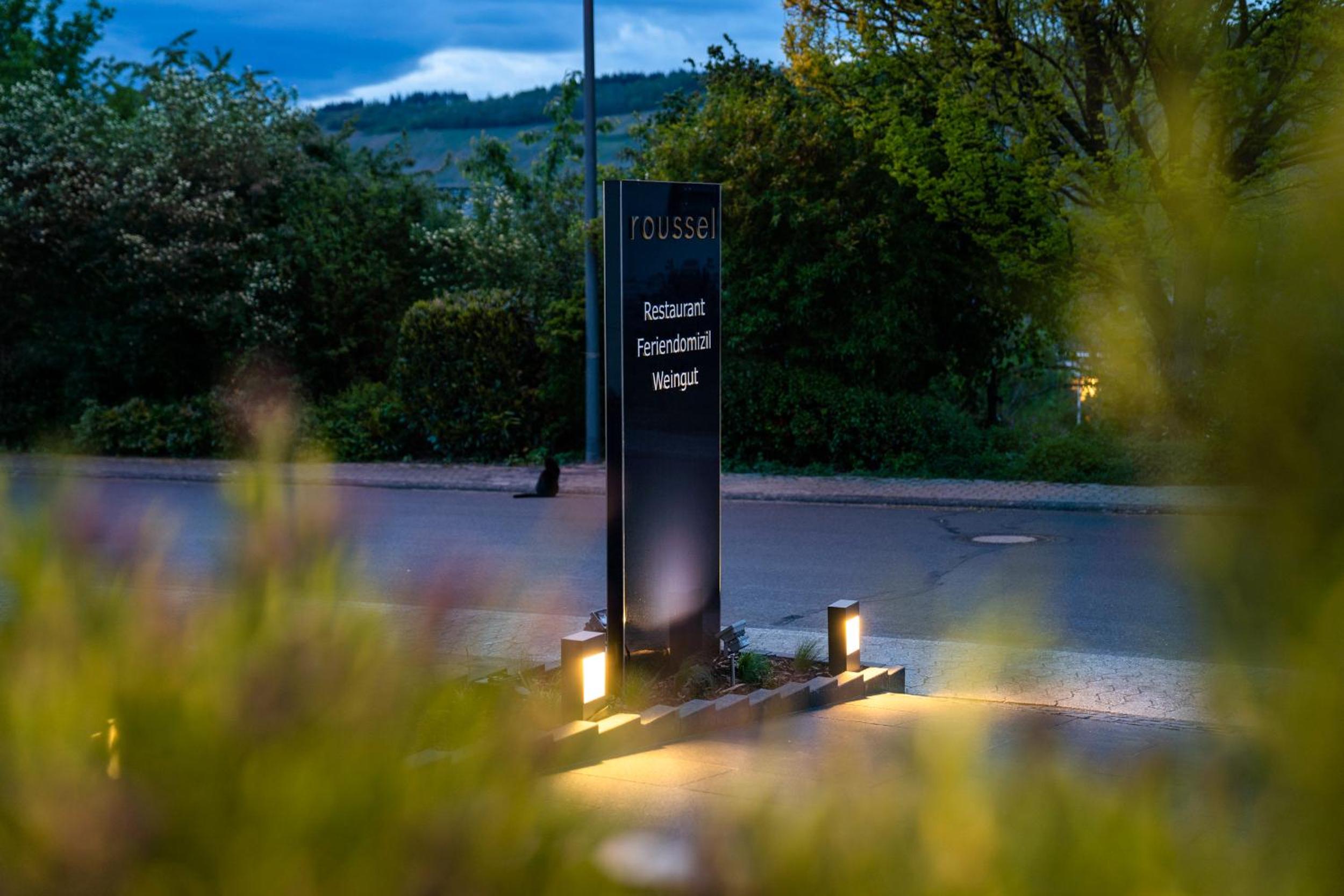 Roussel Hotel Restaurant