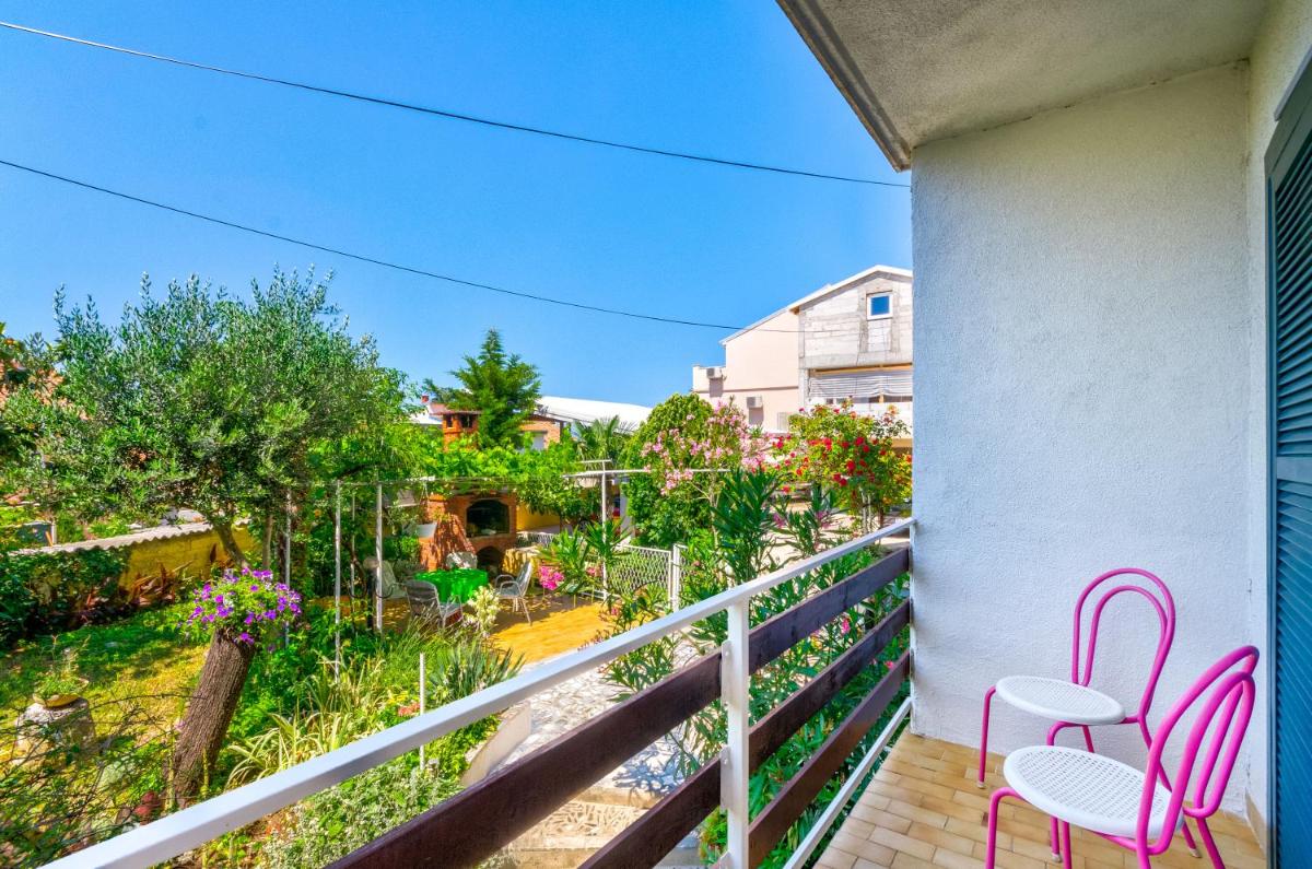 Apartmani Ira view 2