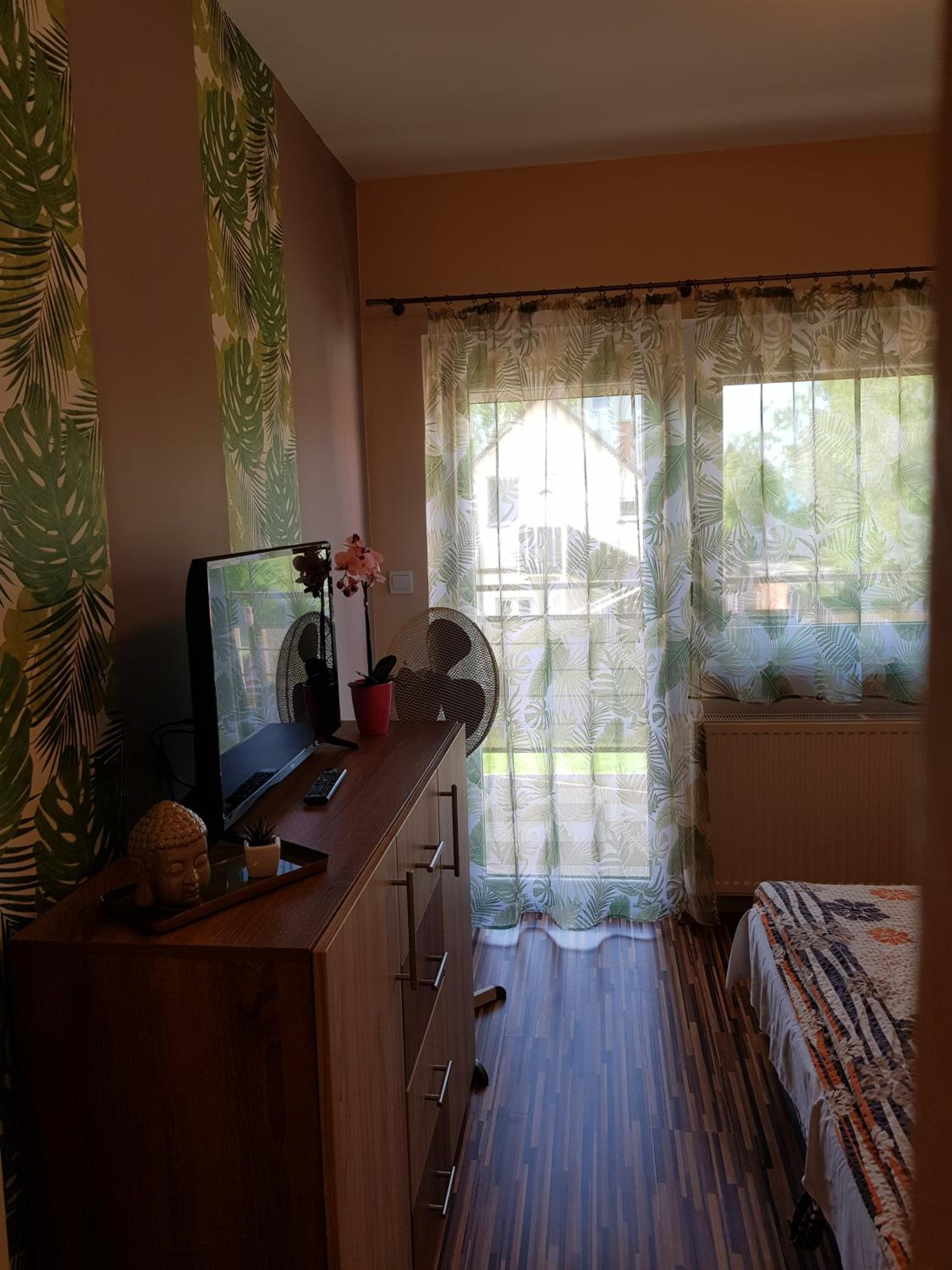 Photo 33
