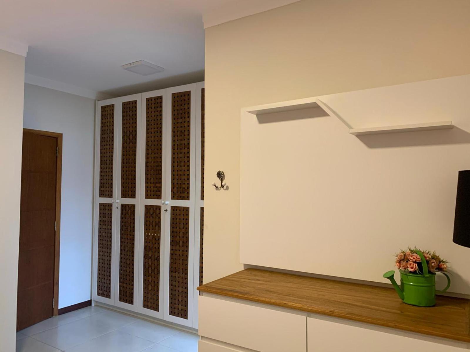 Casa em condomínio fechado, com piscina privativa em Juquehy
