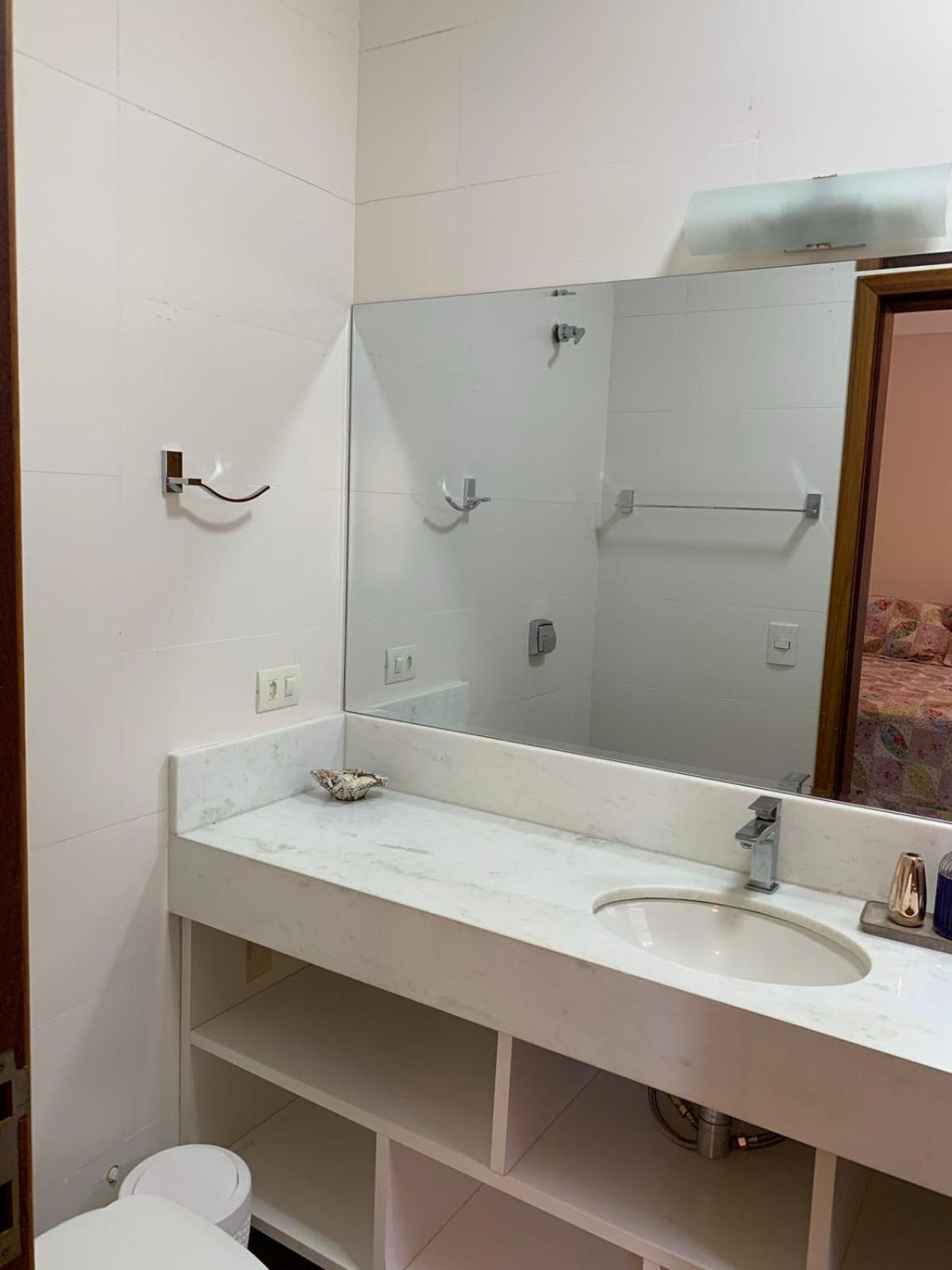 Casa em condomínio fechado, com piscina privativa em Juquehy