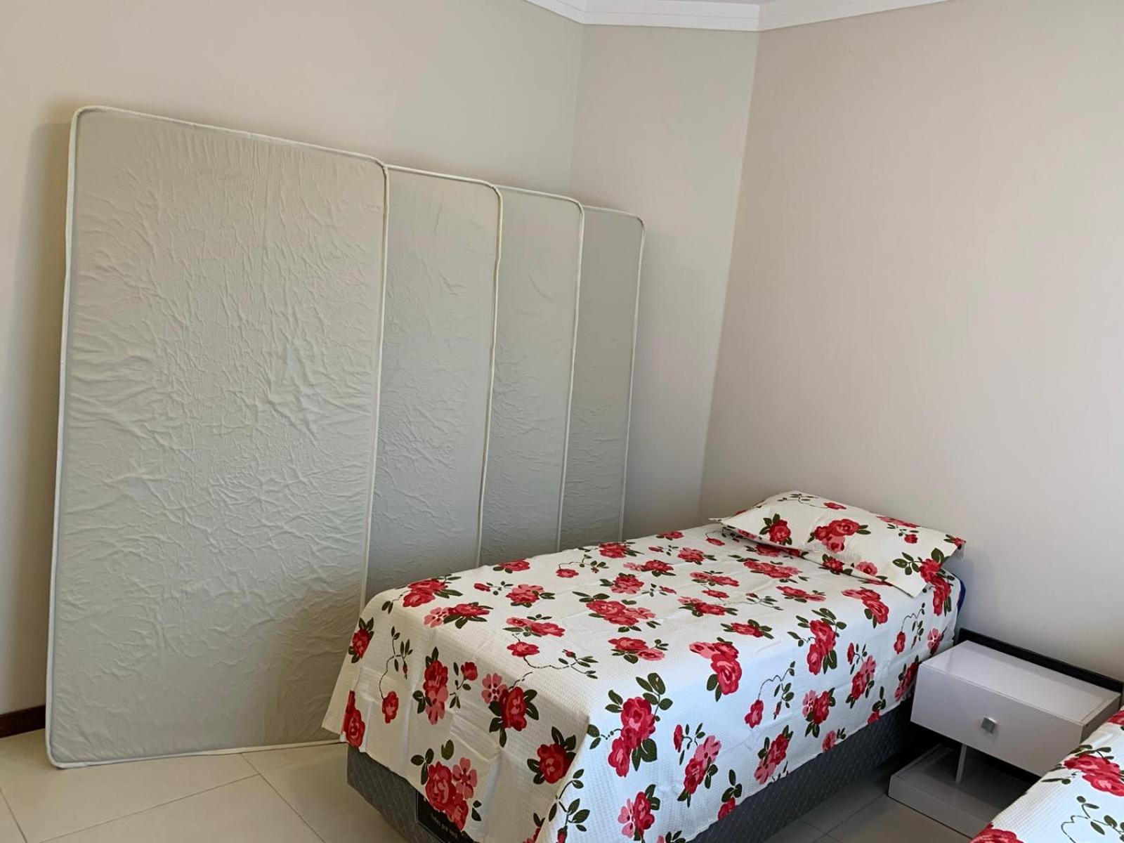 Casa em condomínio fechado, com piscina privativa em Juquehy