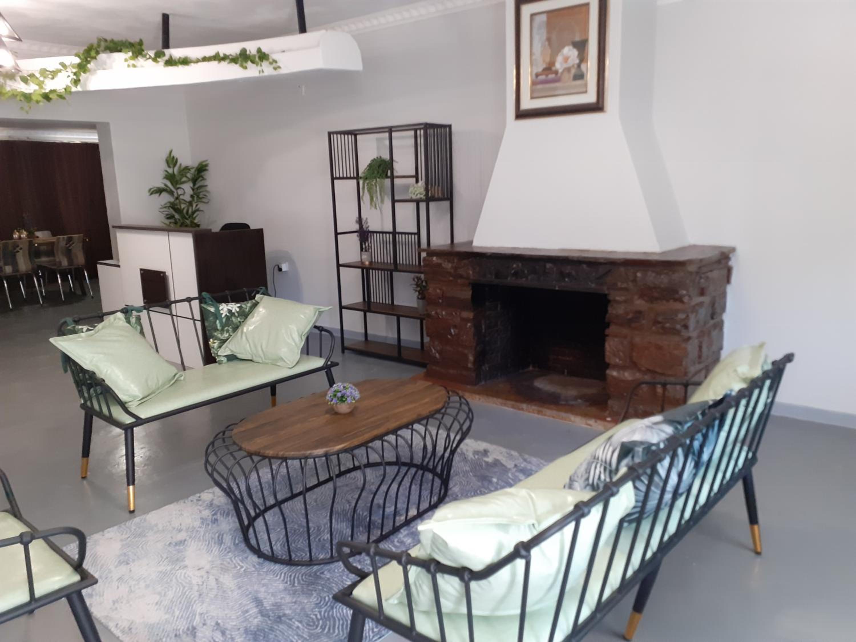 DRIFTWOOD BOUTIQUE BED AND BREAKFAST