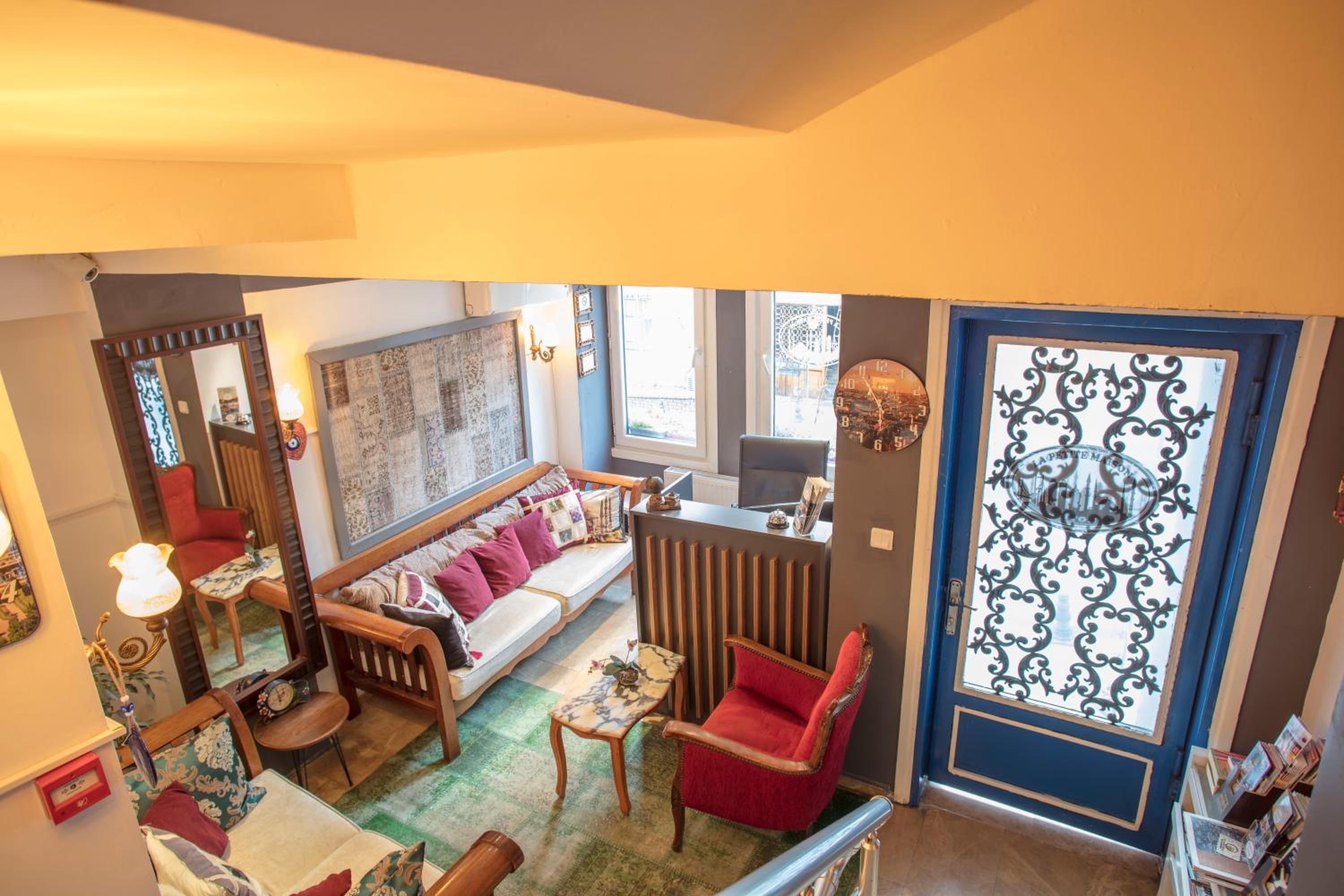 La Petite Maison Otel - Image 20