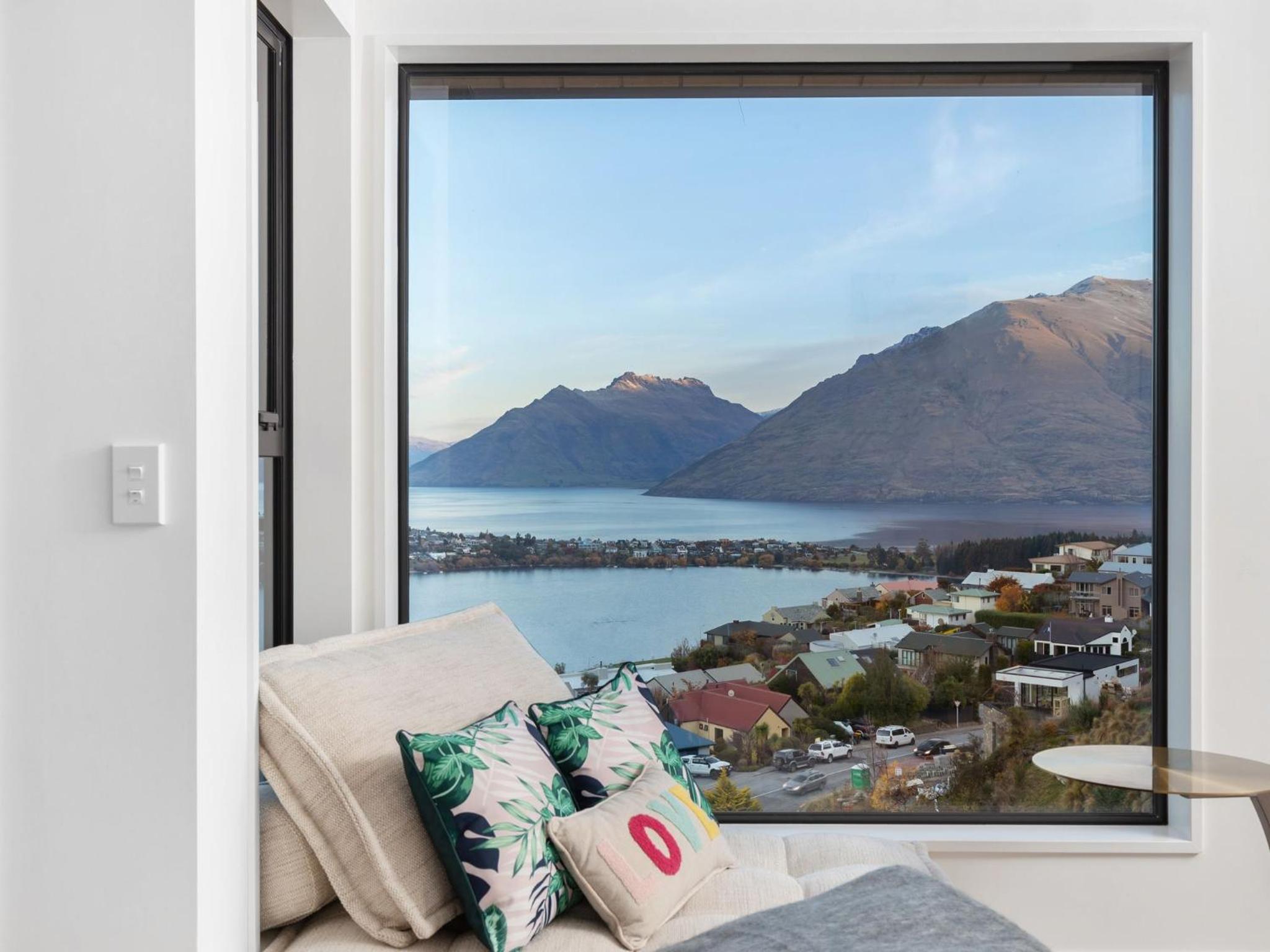 Classy Conifer by Relaxaway Holiday Homes view 5