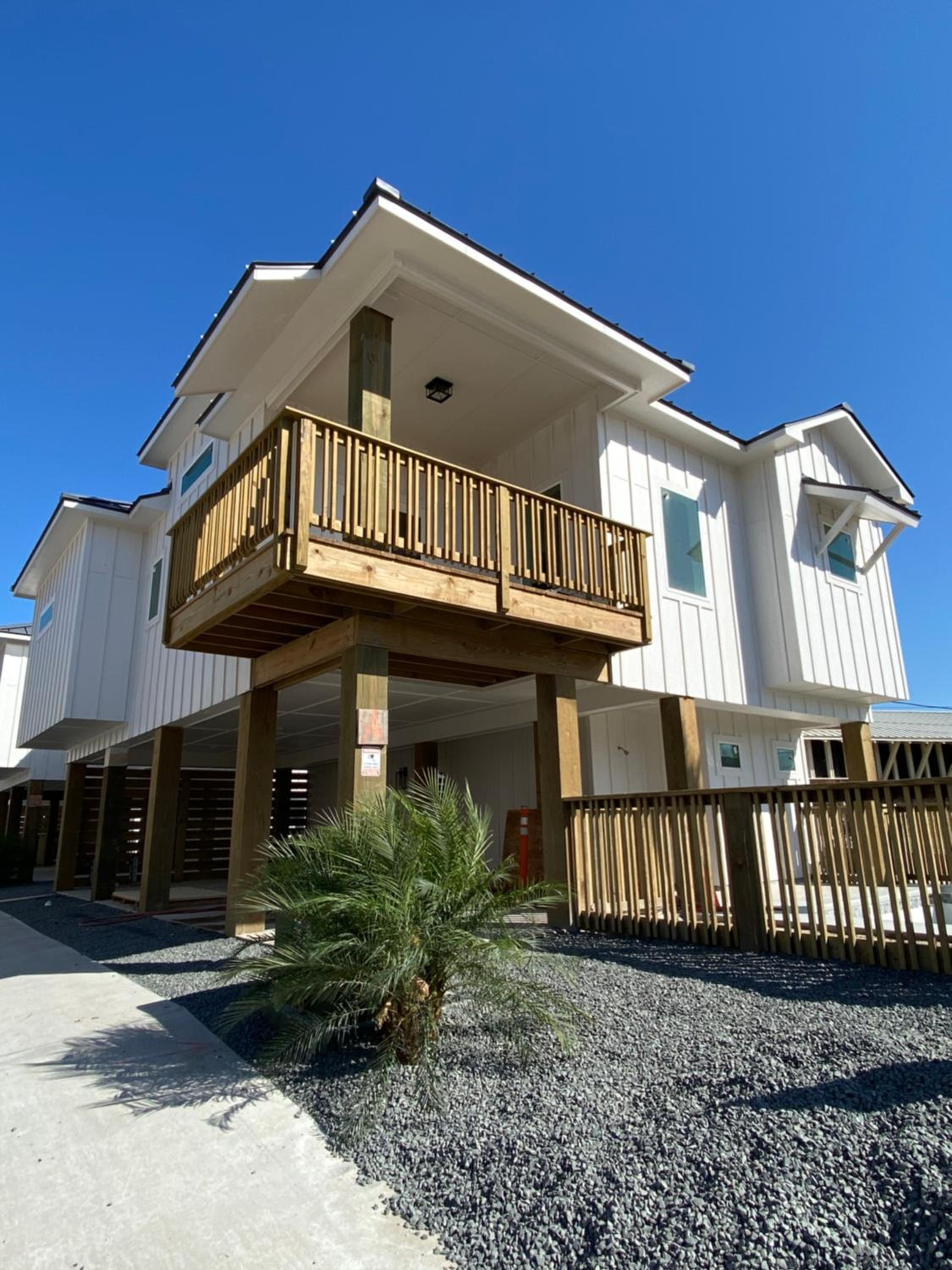Gulf-View, New-Build w/ Pool, & EV Charging view 2