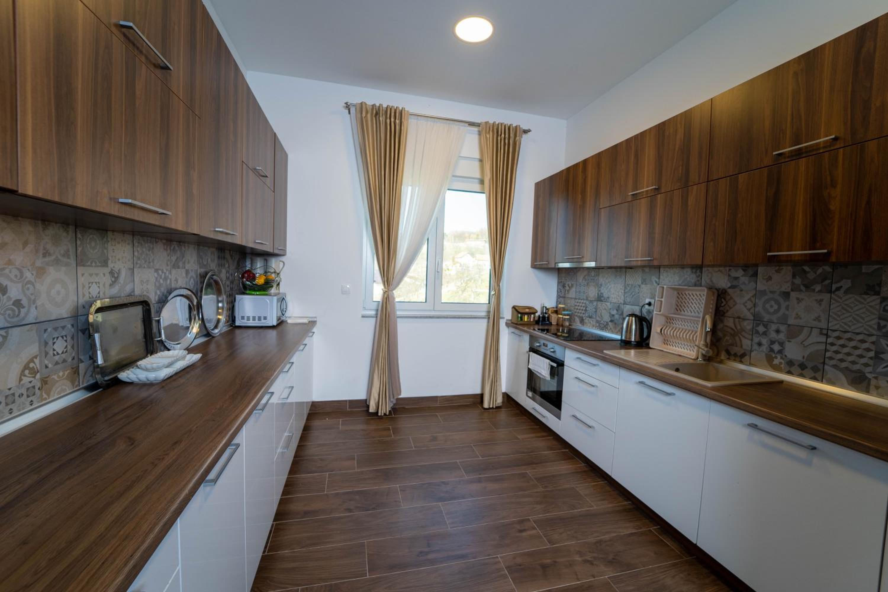 Al Hayat Apartments