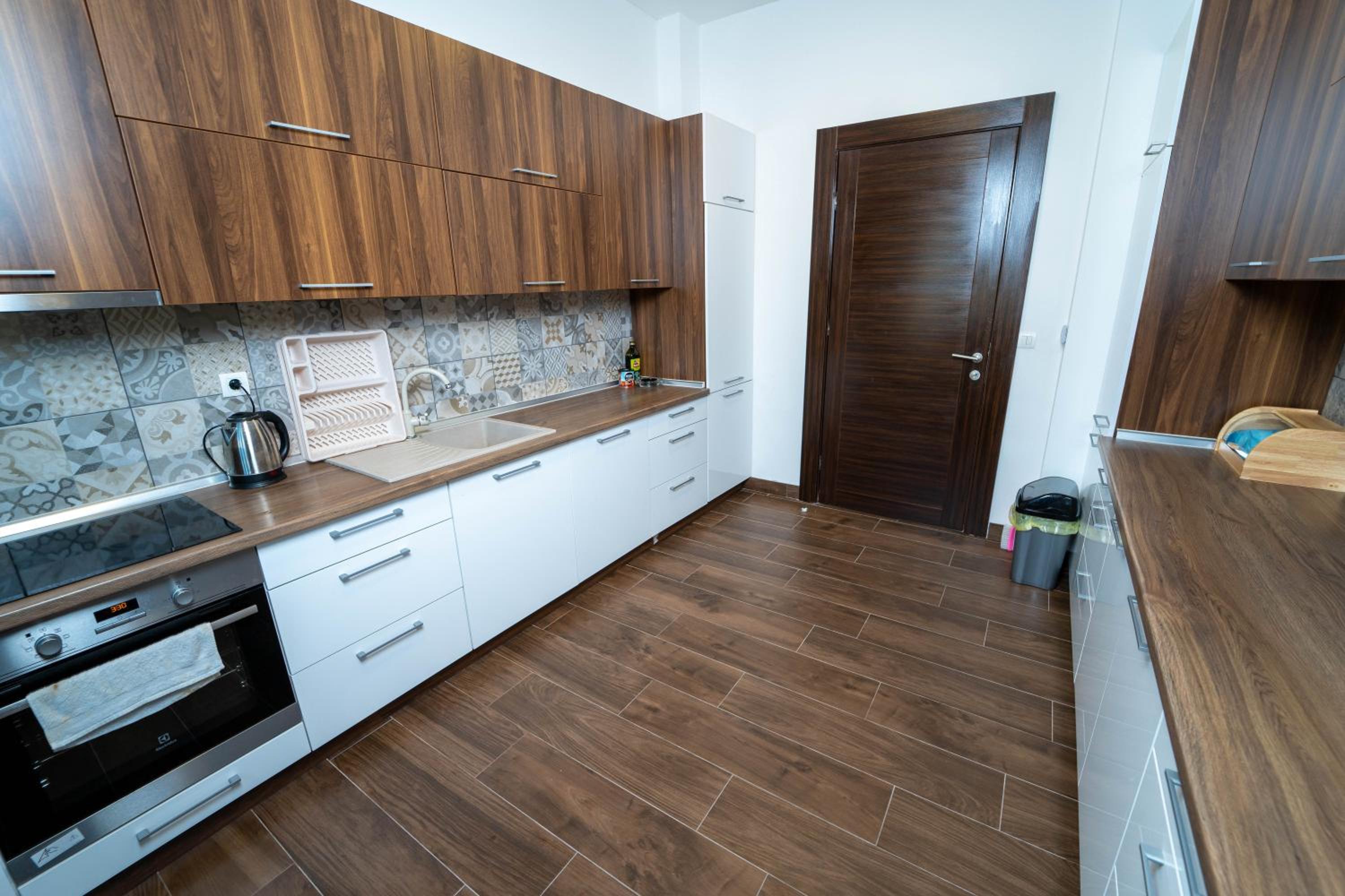 Al Hayat Apartments