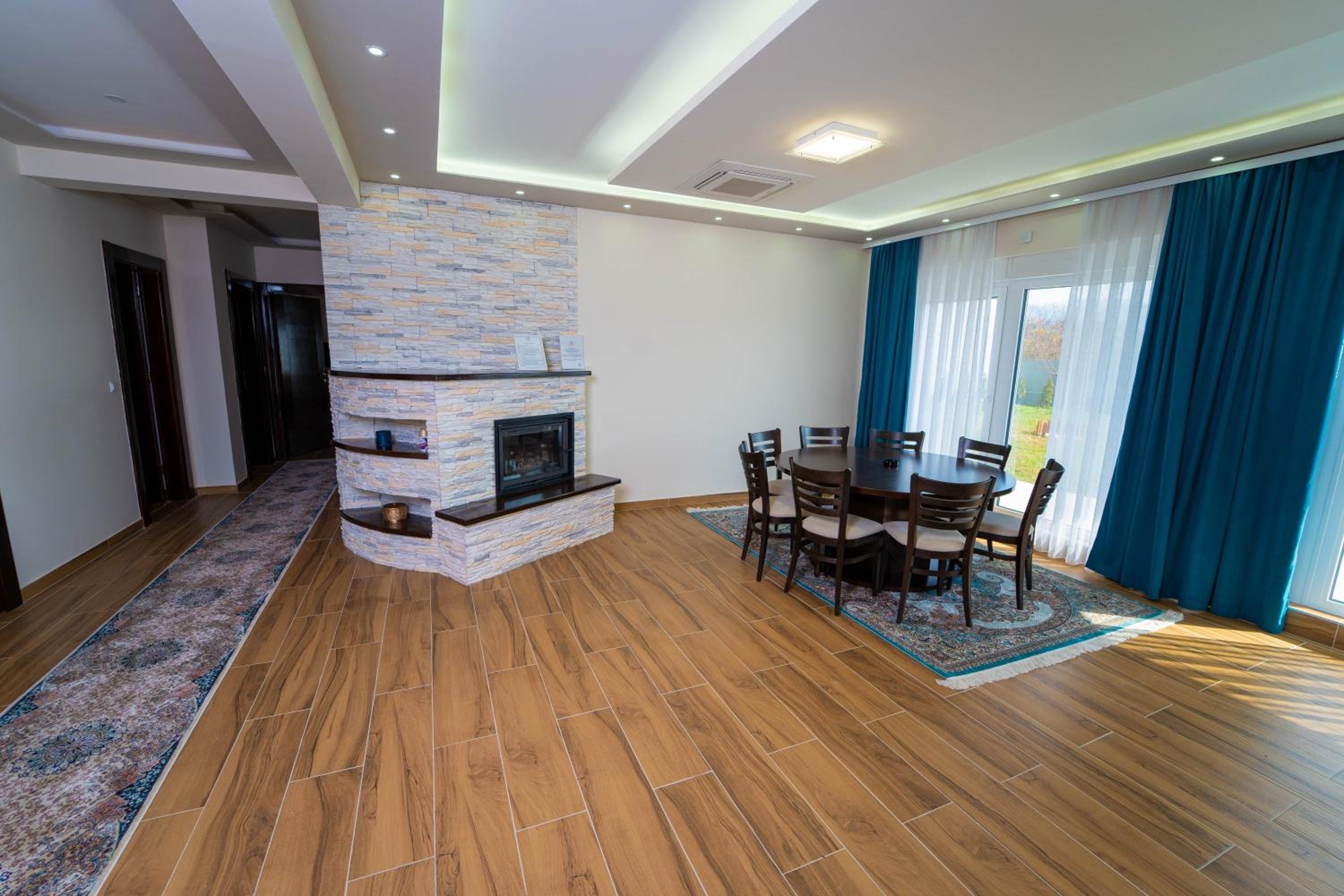 Al Hayat Apartments