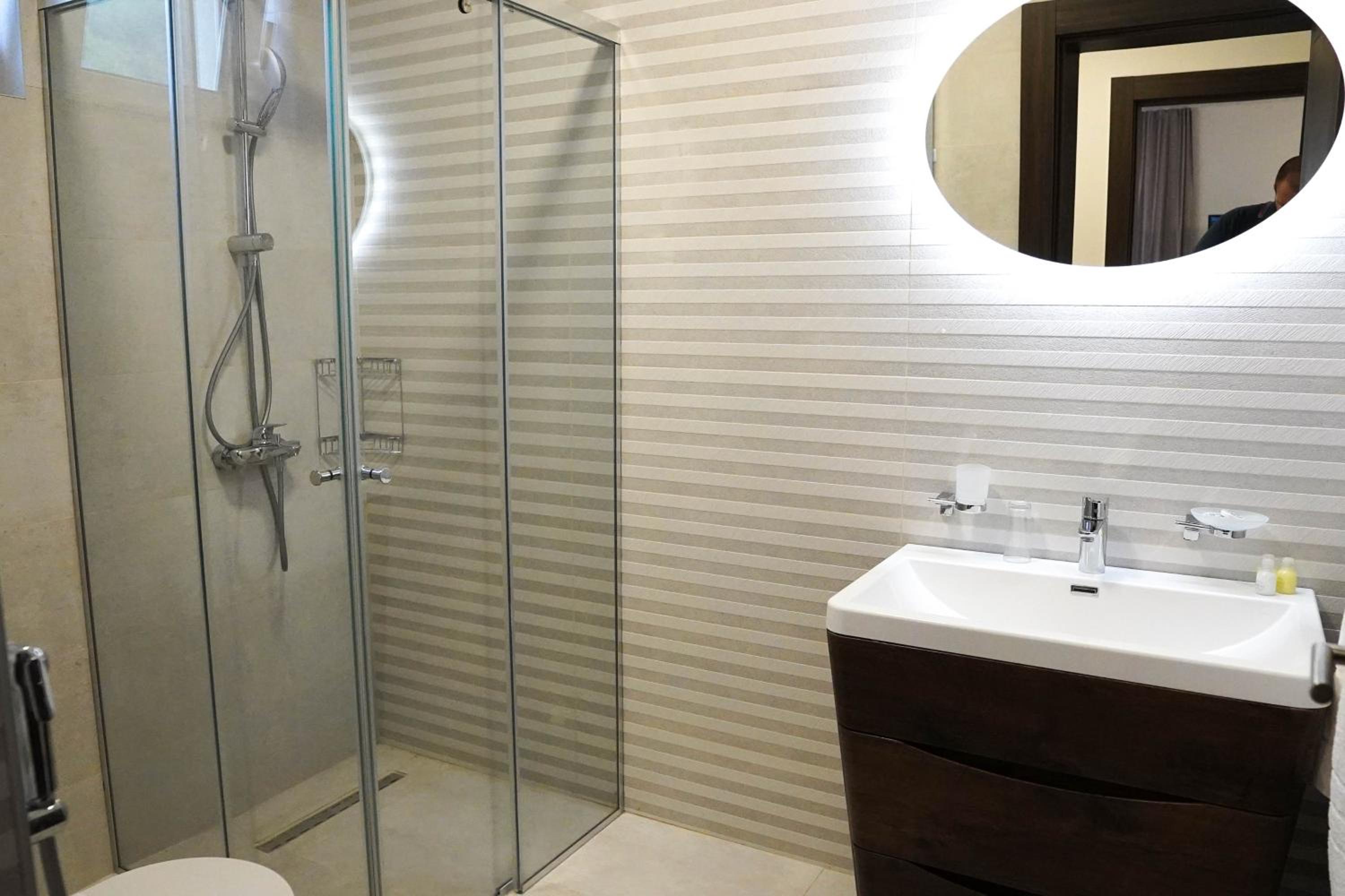Al Hayat Apartments