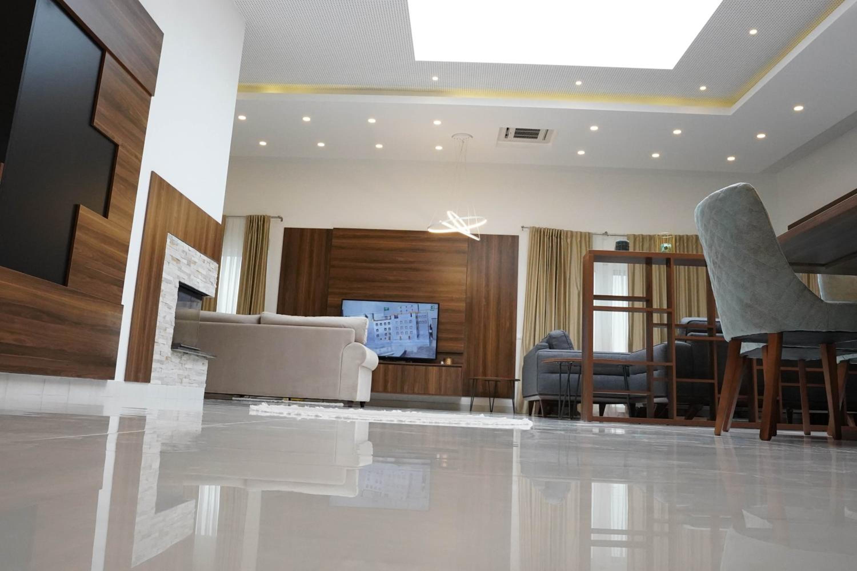 Al Hayat Apartments