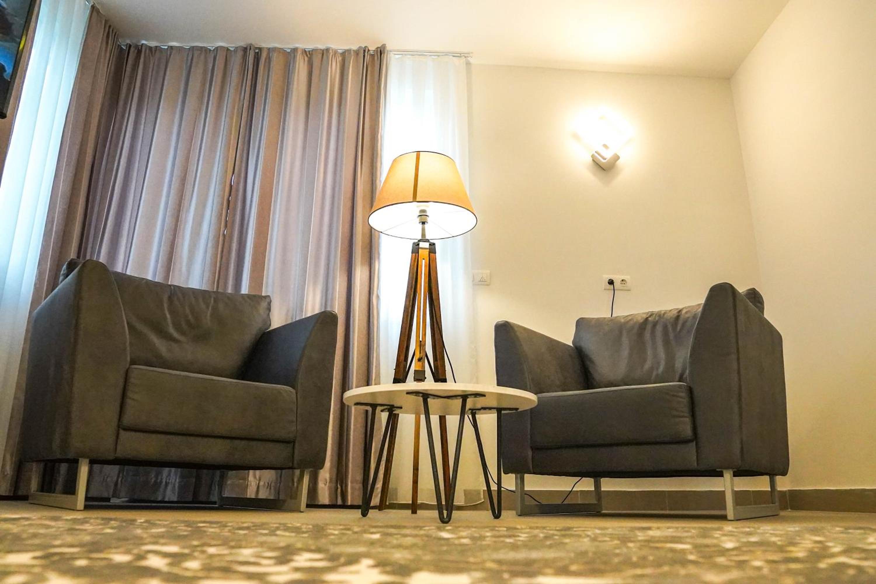 Al Hayat Apartments