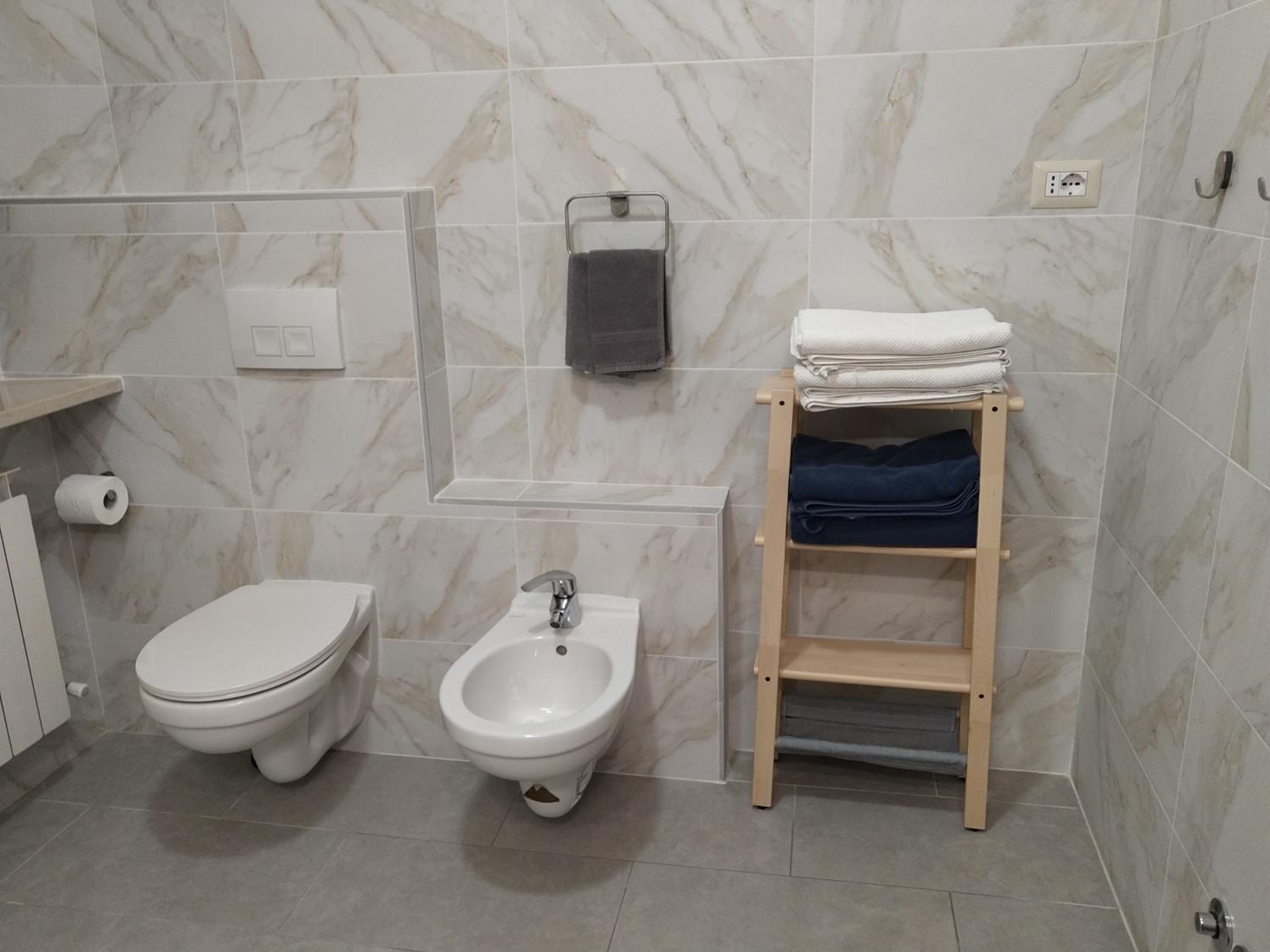 Villa del Parco en Perugia — bathroom