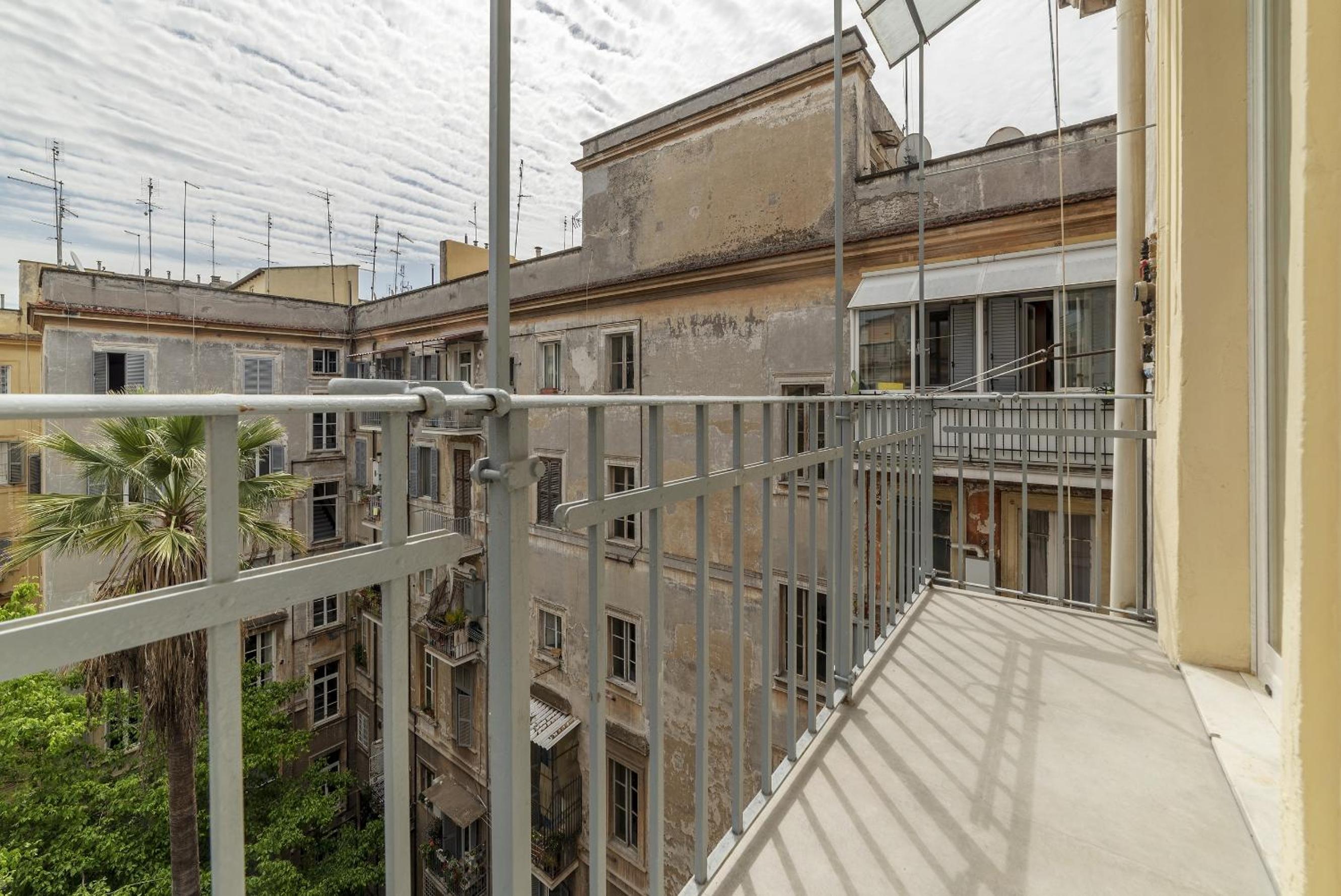 GuestHost - Rione Prati Elegant Apartment with Balcony