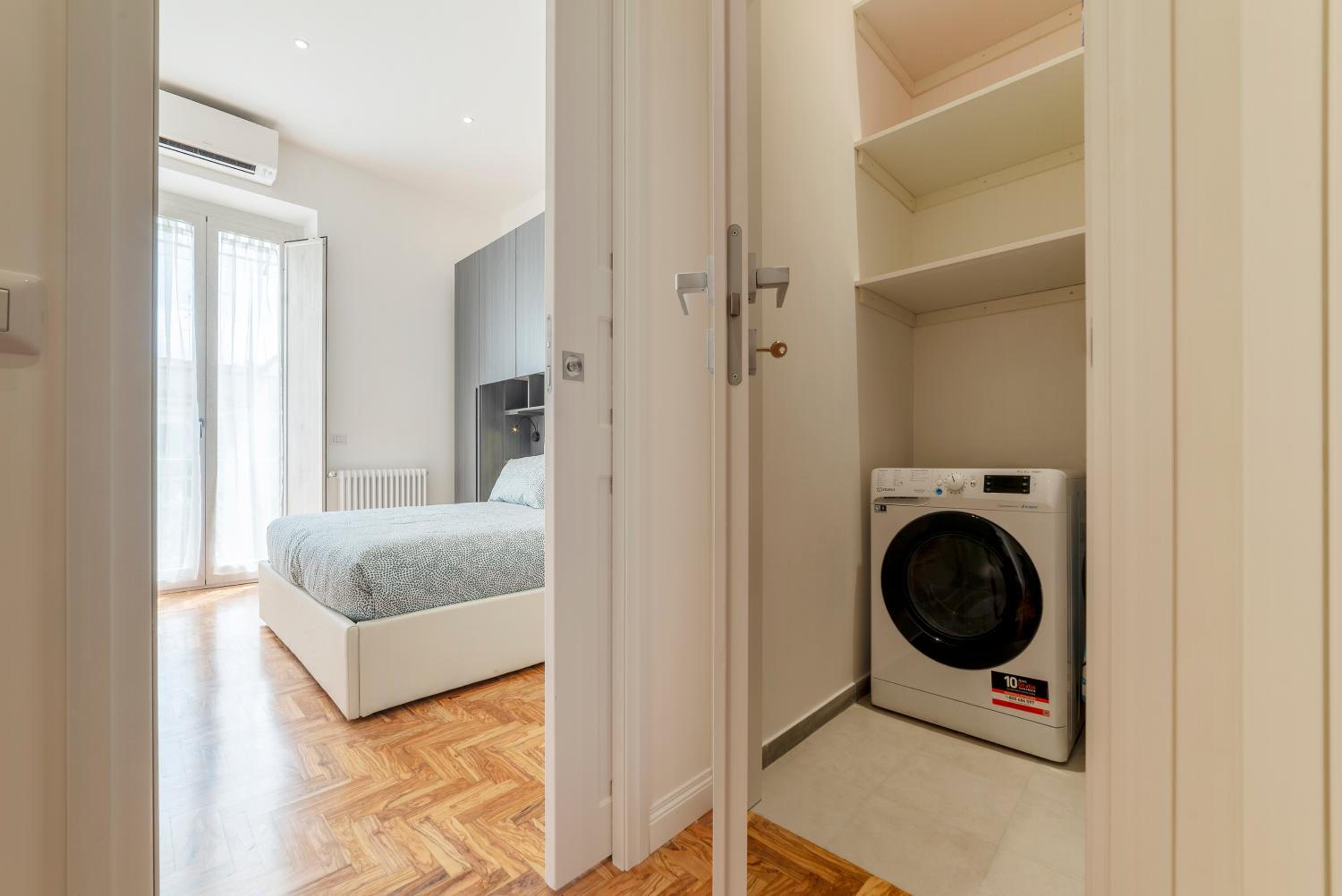 GuestHost - Rione Prati Elegant Apartment with Balcony