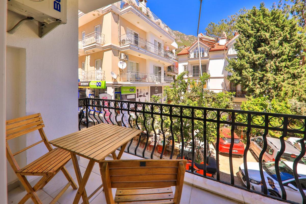 Bossa Nova Apart - Image 128