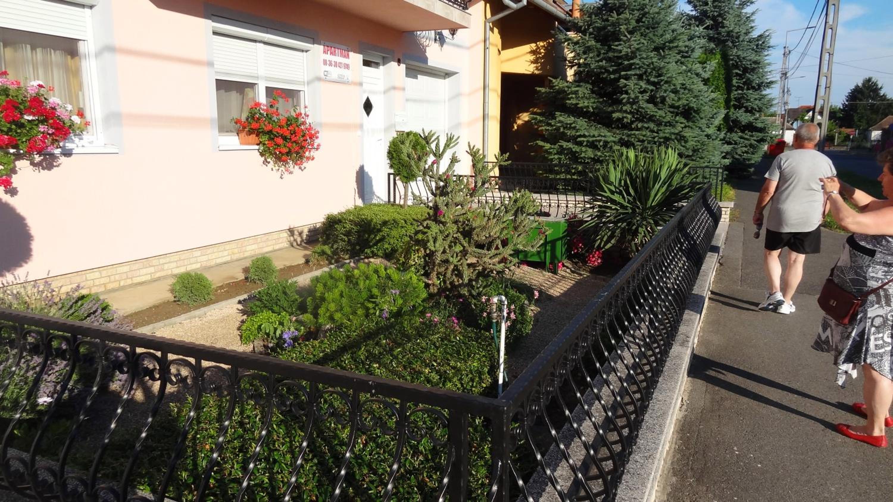 Gere Apartment House