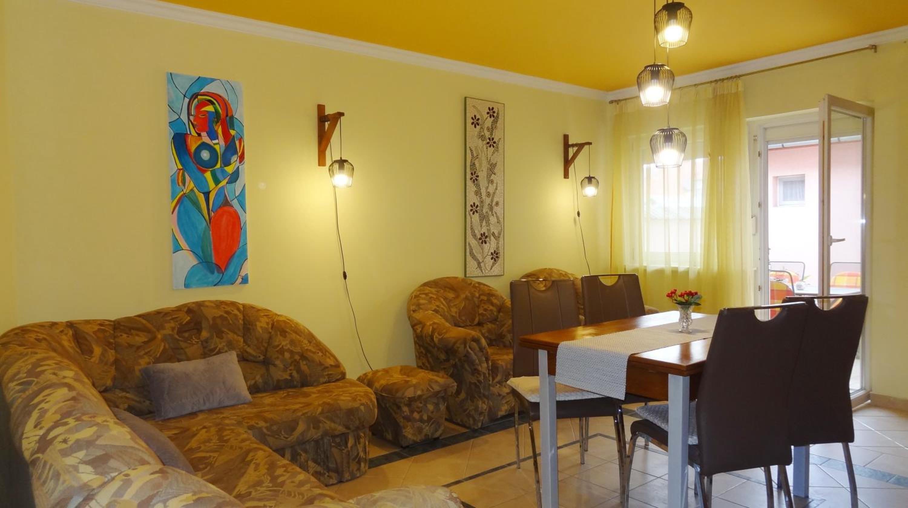 Gere Apartment House