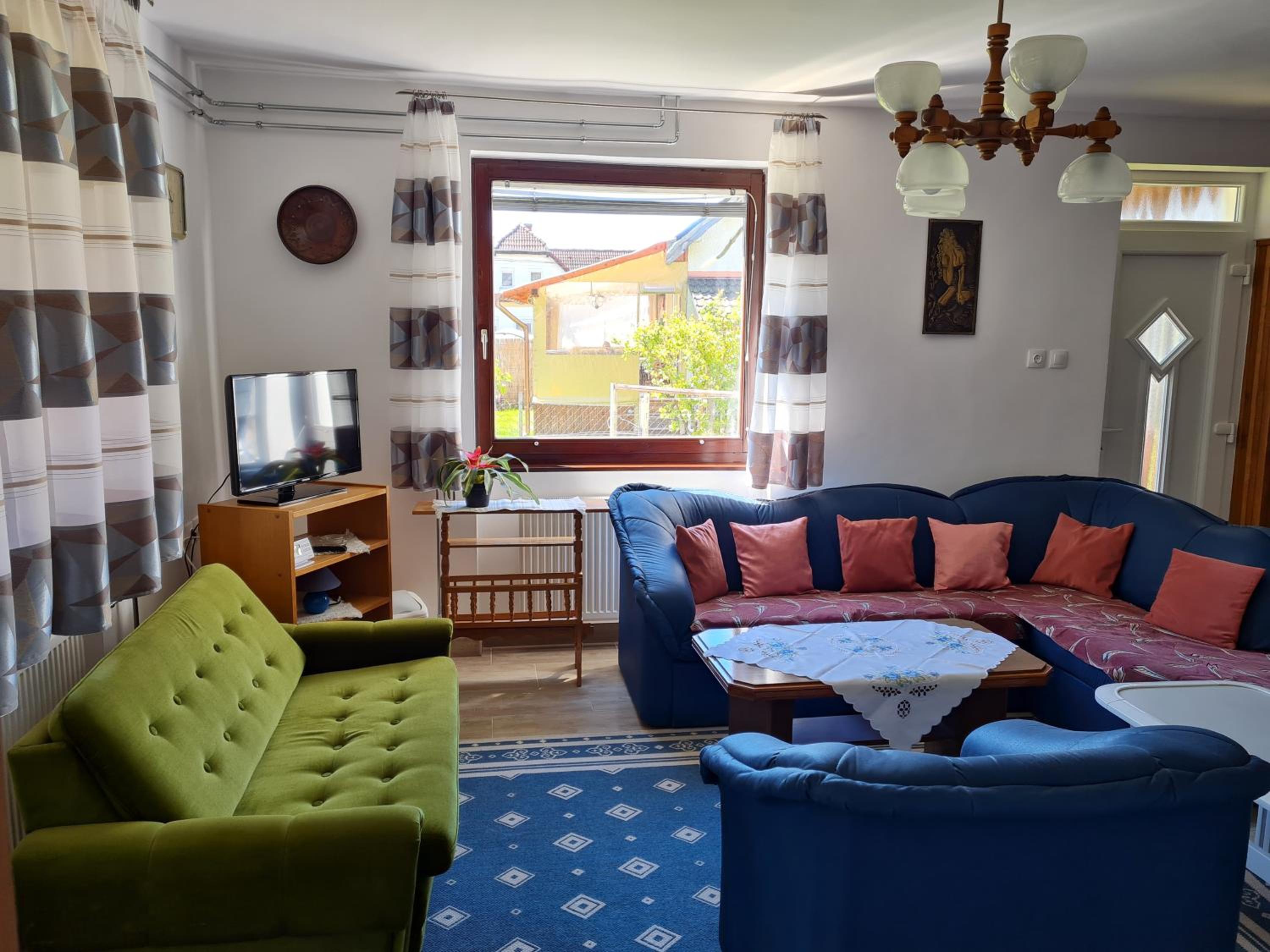 Gyöngyvirág Apartman Lenti view 3
