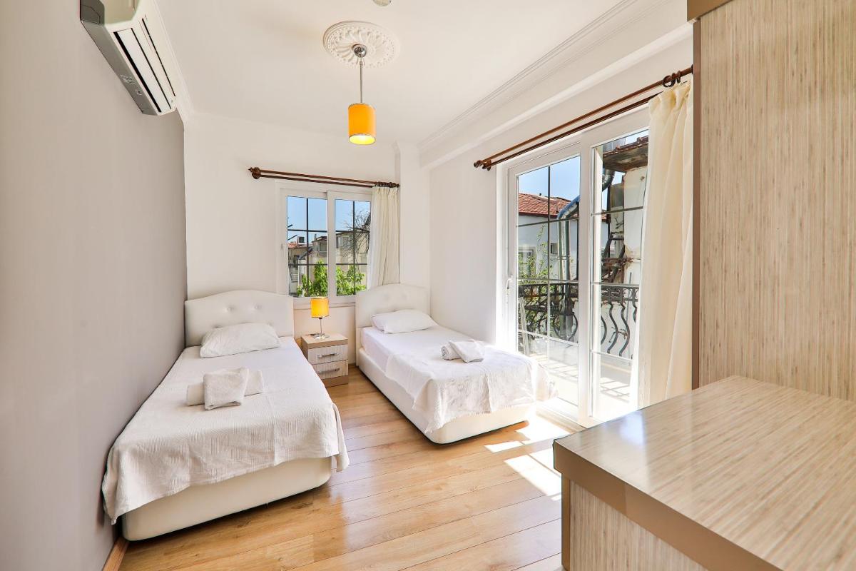 Bossa Nova Apart - Image 108