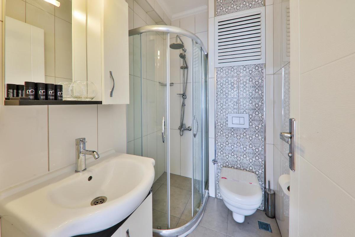 Bossa Nova Apart - Image 145