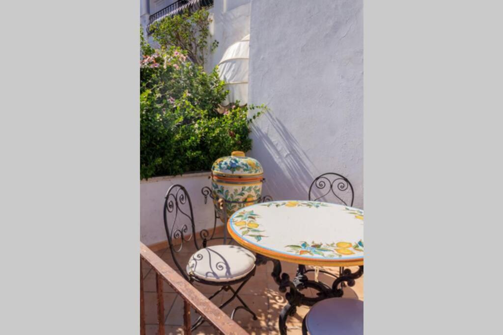 Casa La Rosa en Capri — balance & terrace