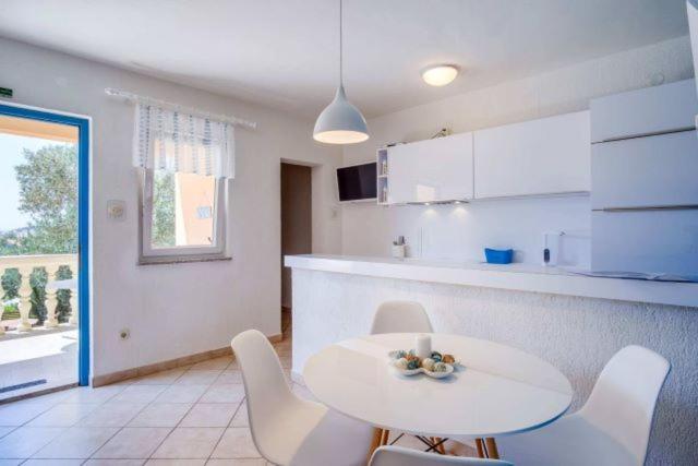 Apartmani Tanja view 3