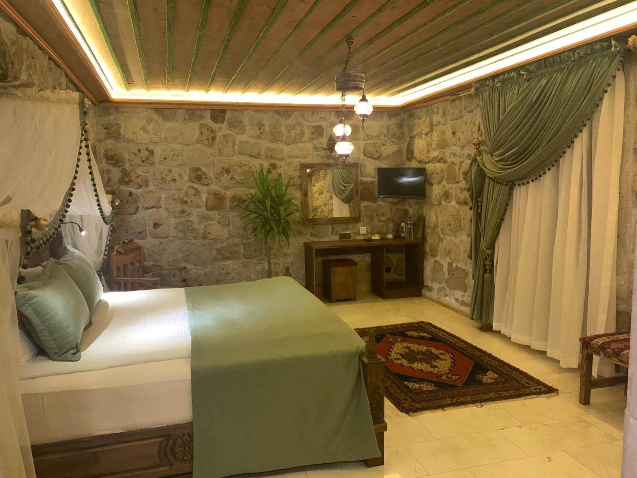 Walnut House Otel - Image 17