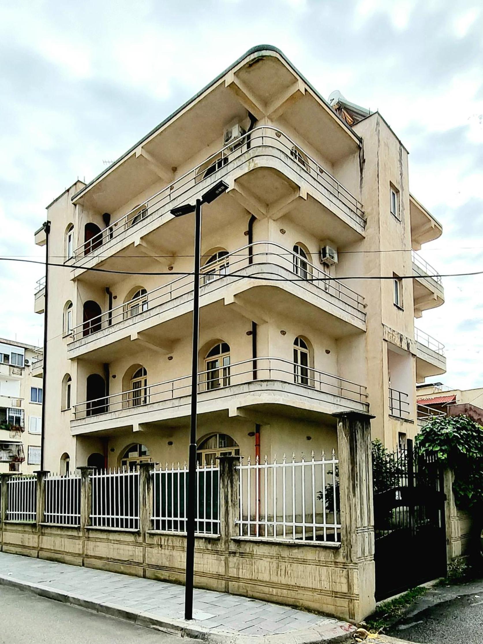 Luckyshine hostel
