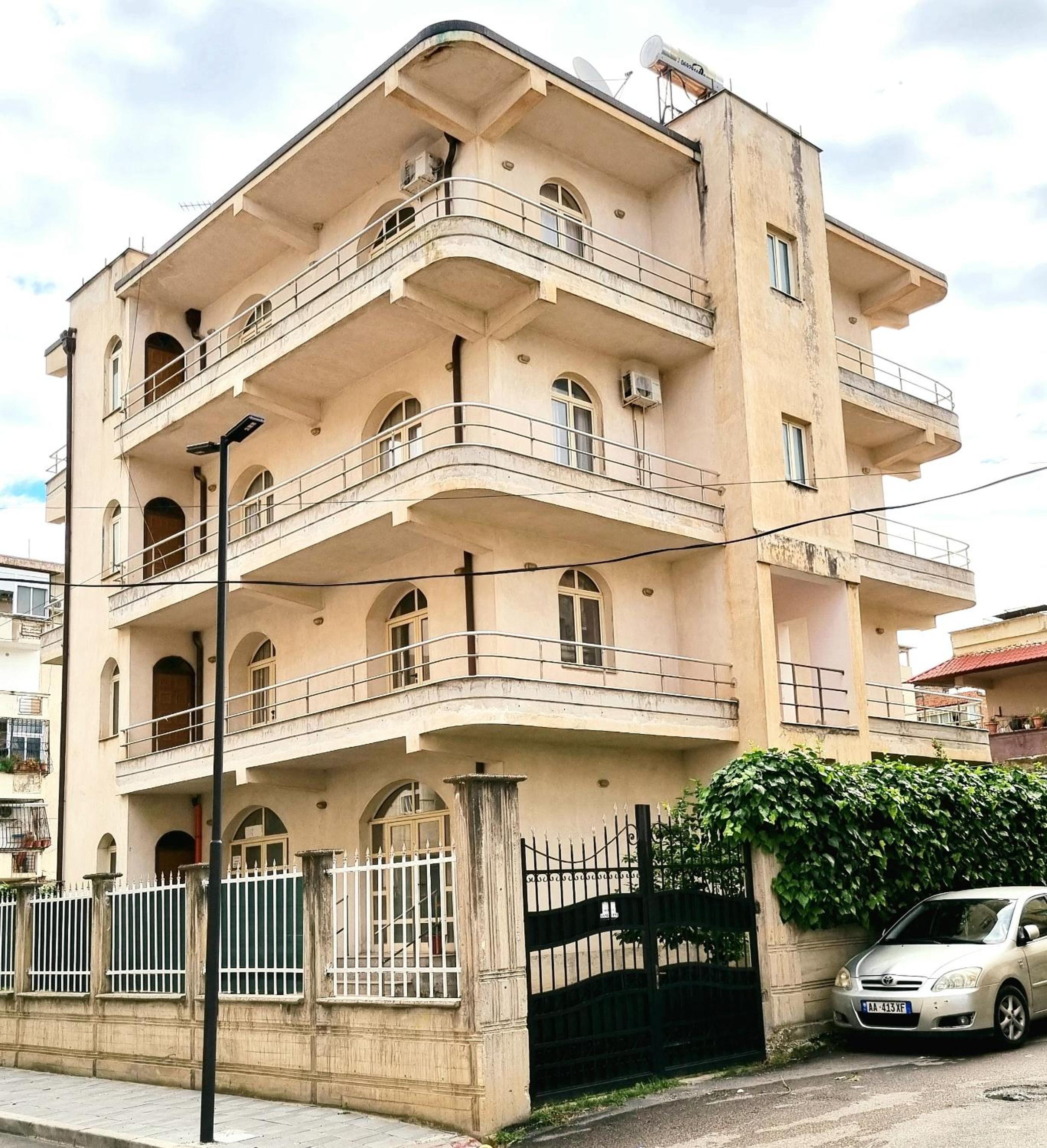 Luckyshine hostel