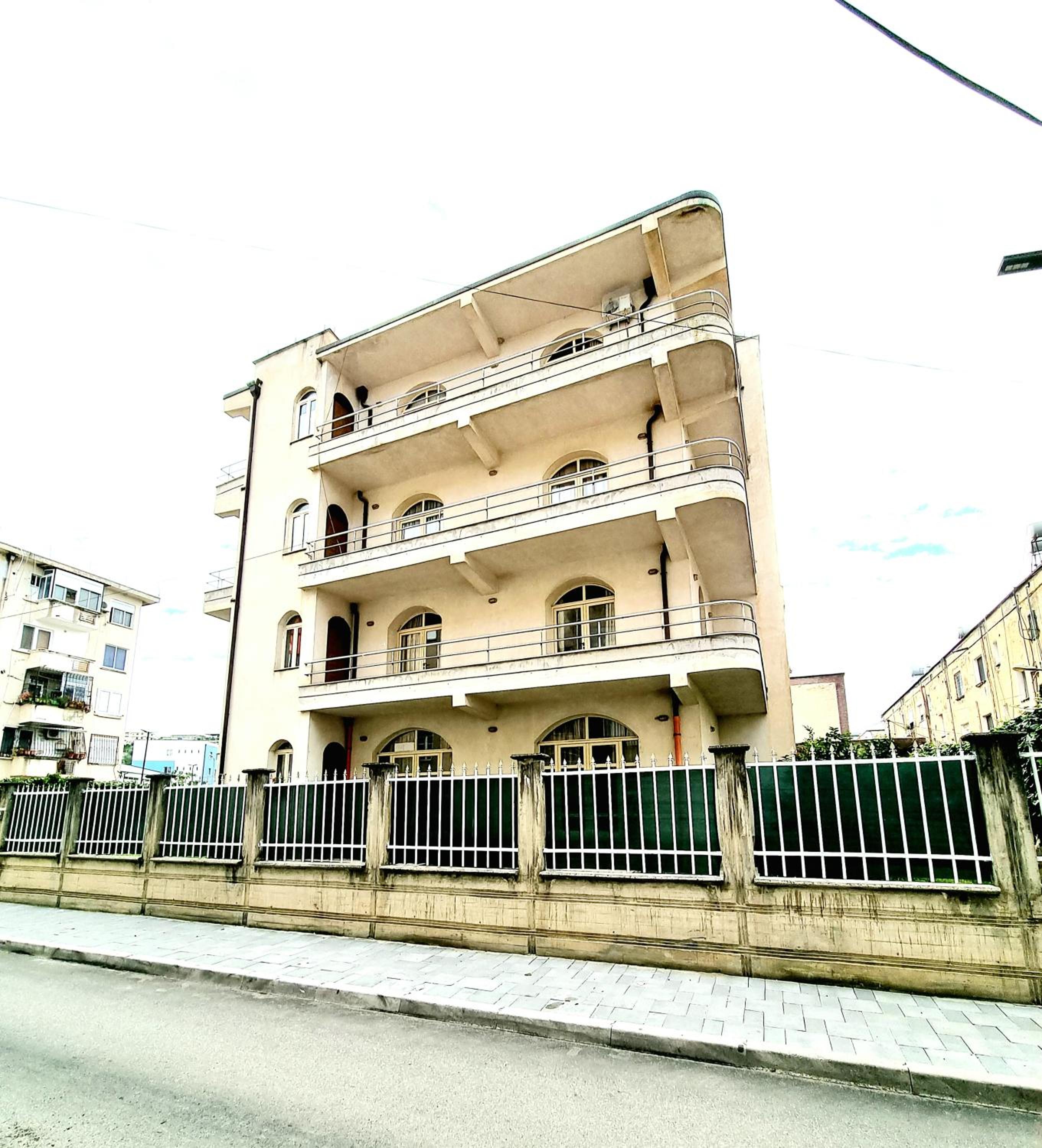 Luckyshine hostel