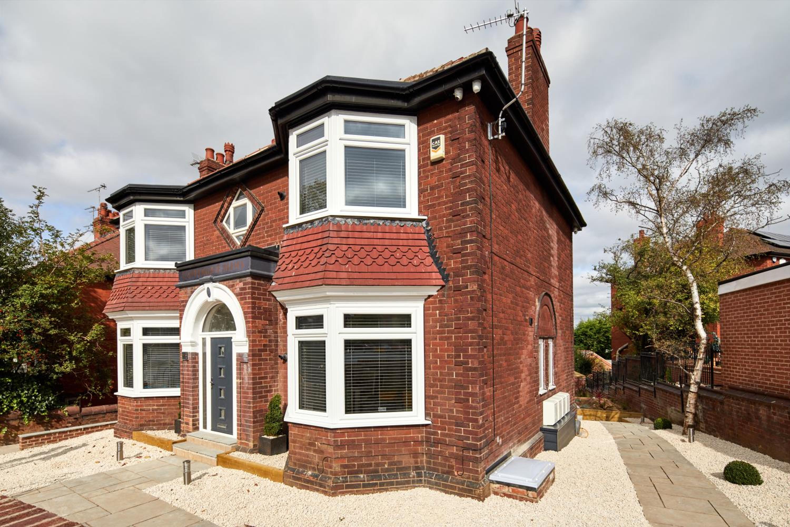 Coppergate Mews Doncaster 2-bed with private patio view 2