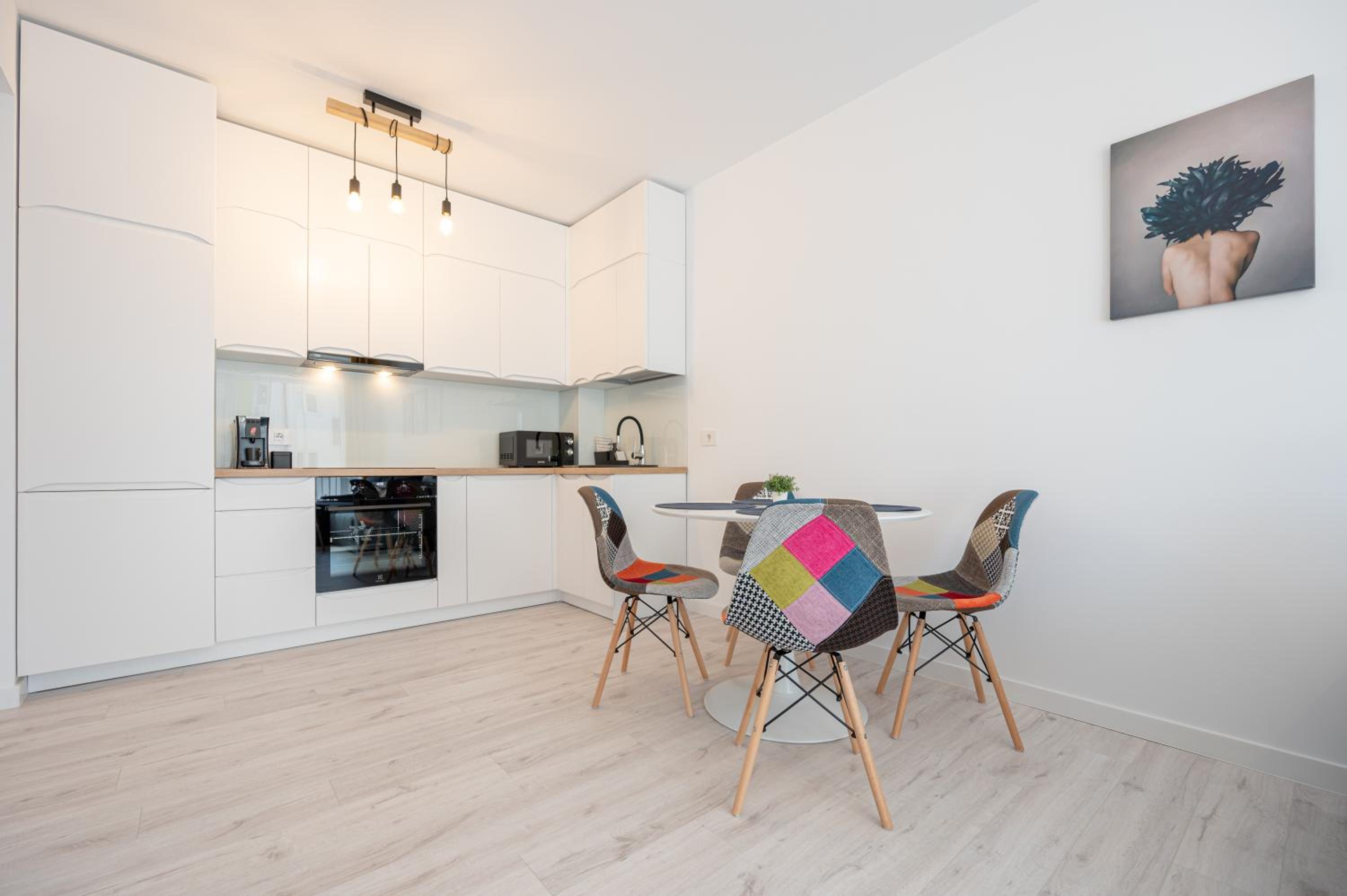 Trendy flat by the University view 3