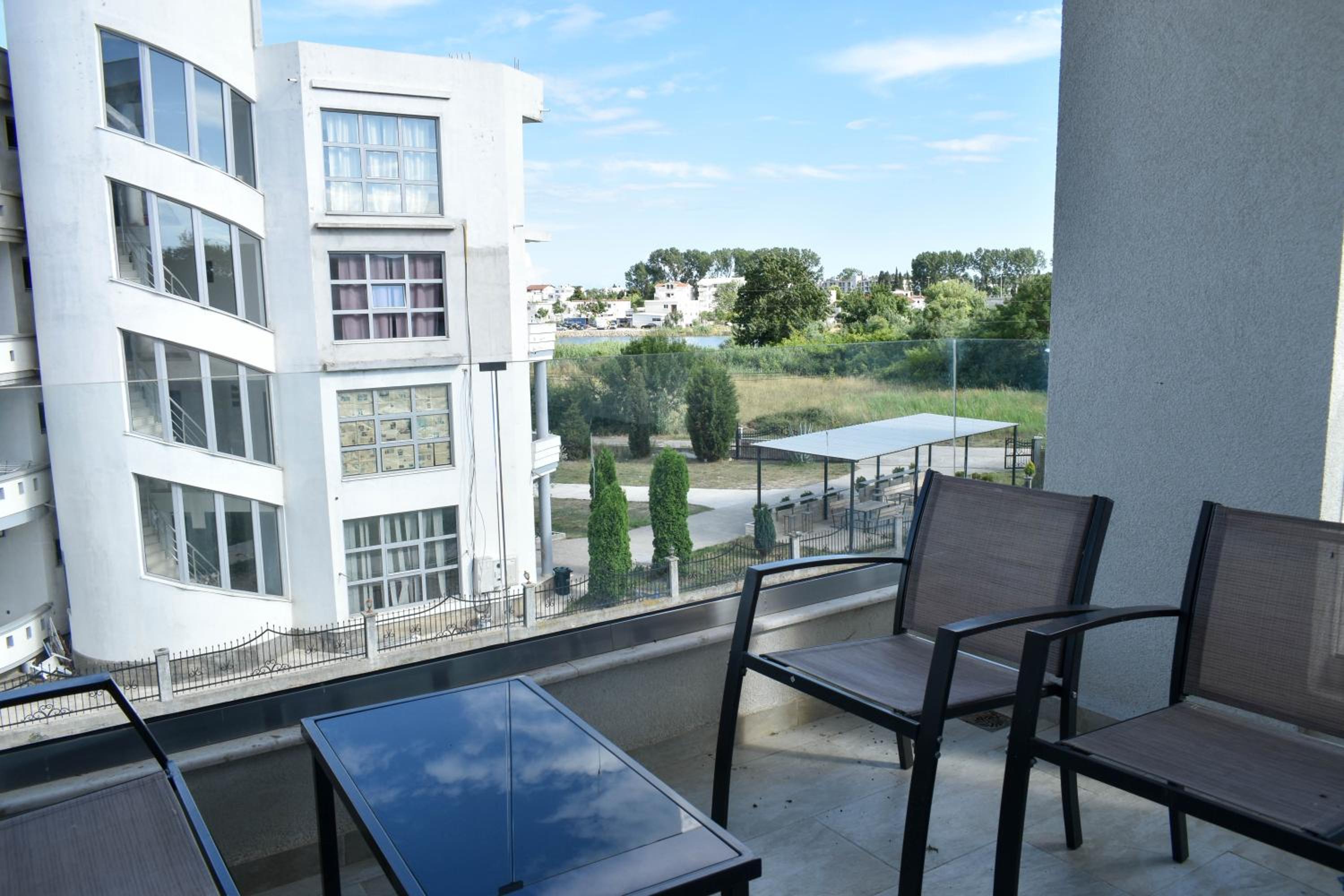 Lux Kalimera Apartments view 2
