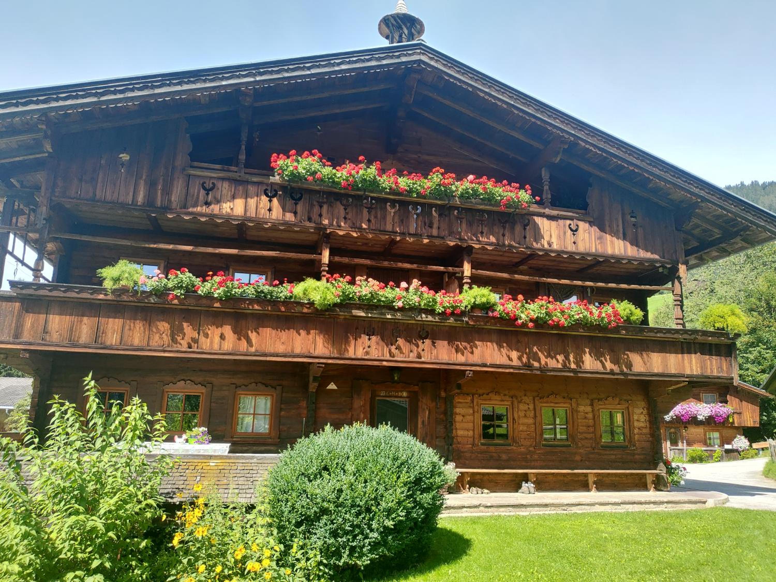 Wörglerhof's Hüttenapartments mit Kachelofen Farm Stay
