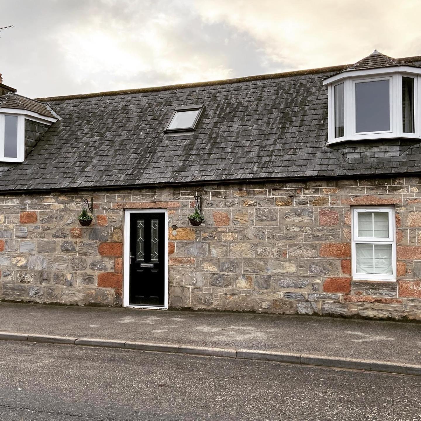 Islas Cottage, a home in the Heart of Speyside view 2