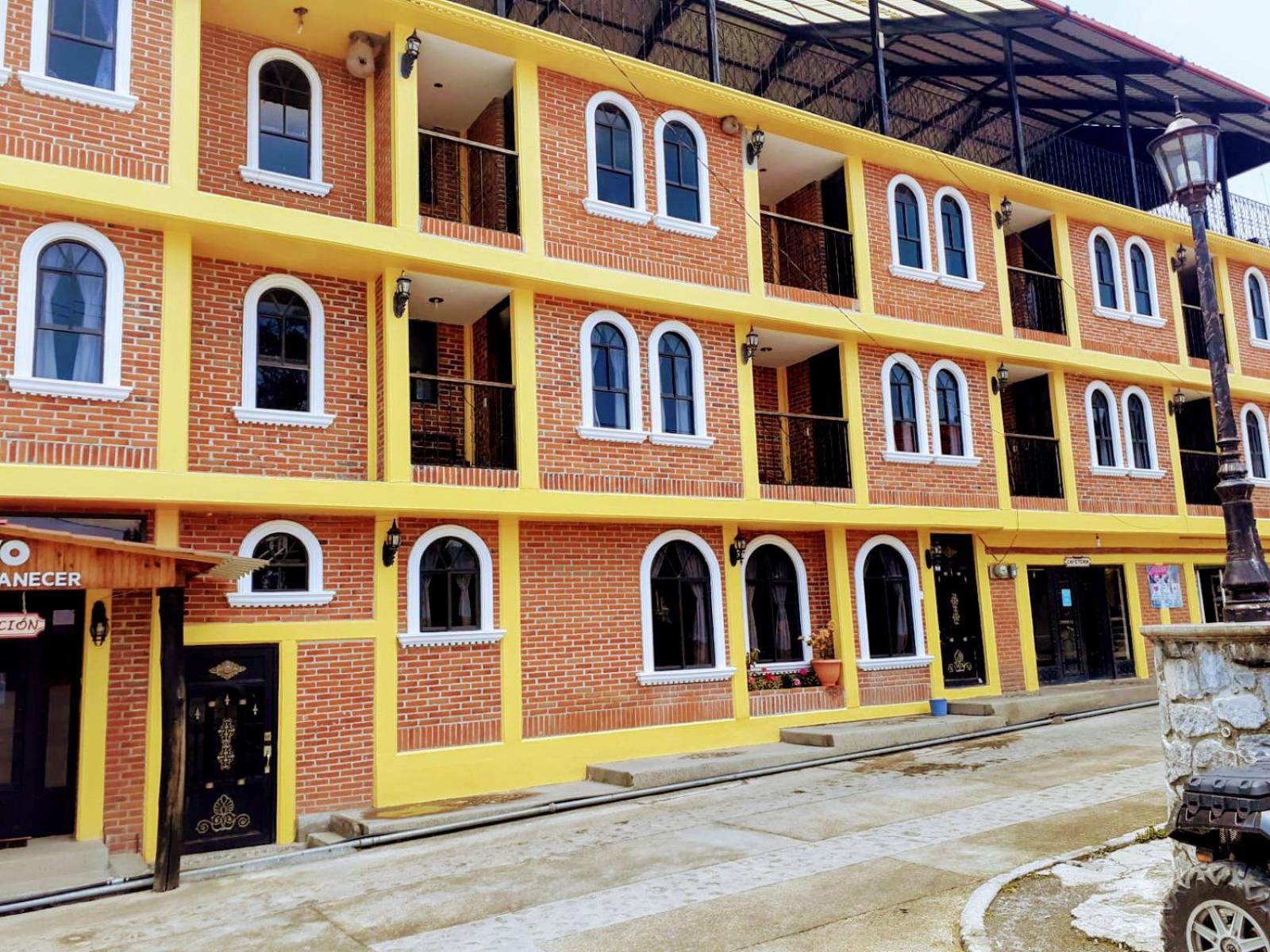 Hotel Bello Amanecer - Image 1