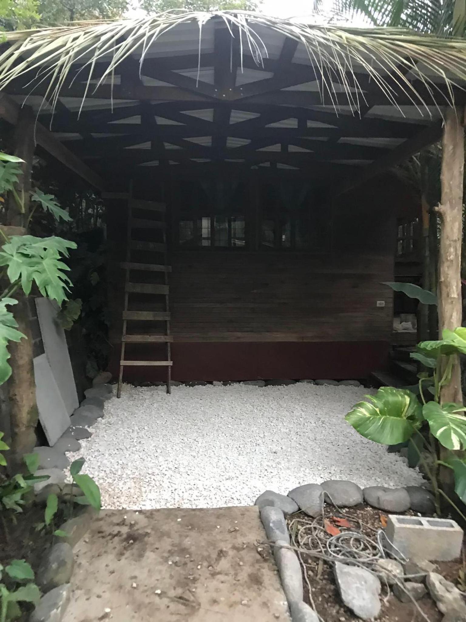 FLOR DE PARAISO BUNGALOWS