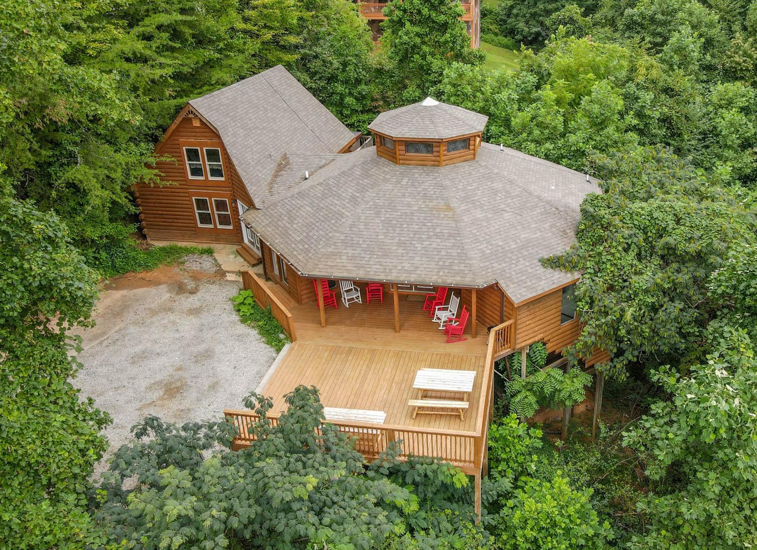 SmokyStays Heated&Private Swim Spa cabin view 2