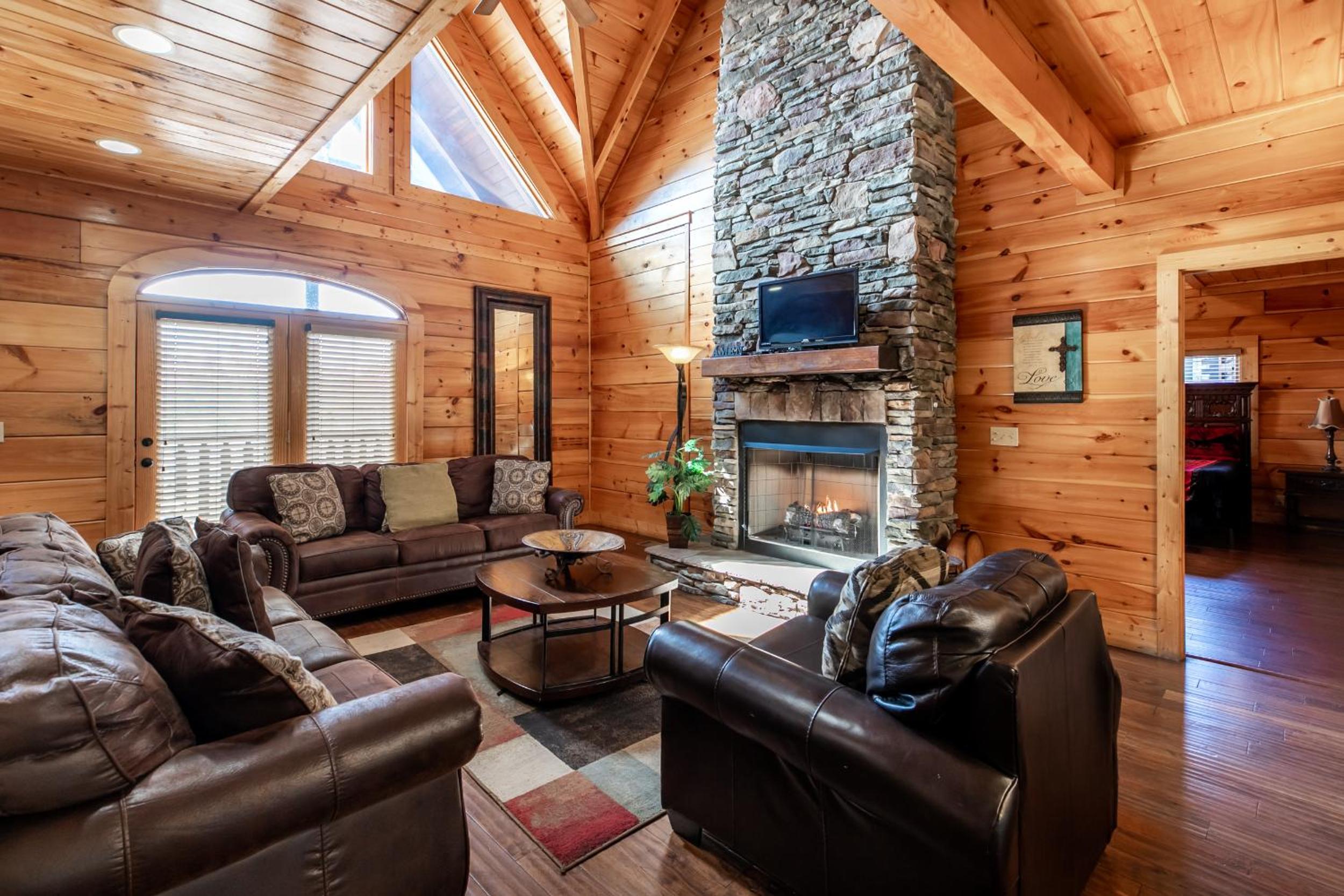 SmokyStays 6 Bedroom Cabin view 5