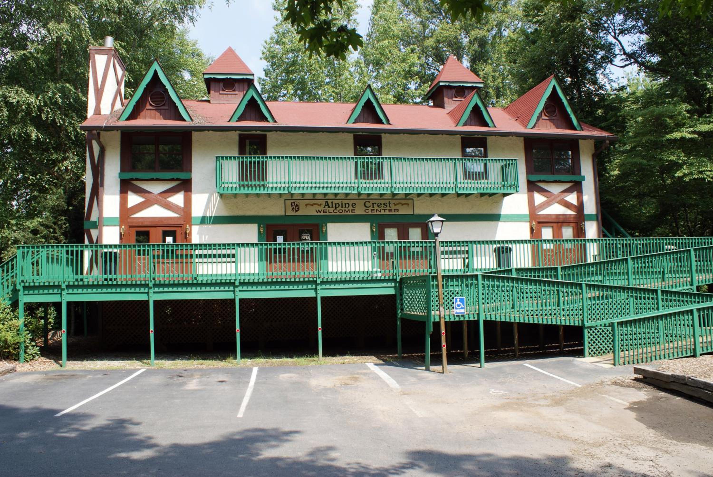 Alpine Crest Resort view 3