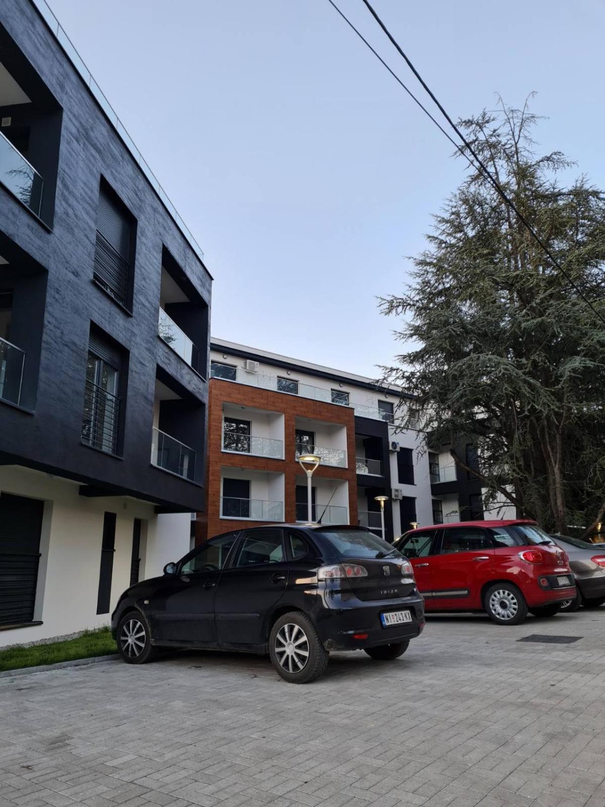 B3 Sneznik-Modern apartment view 2