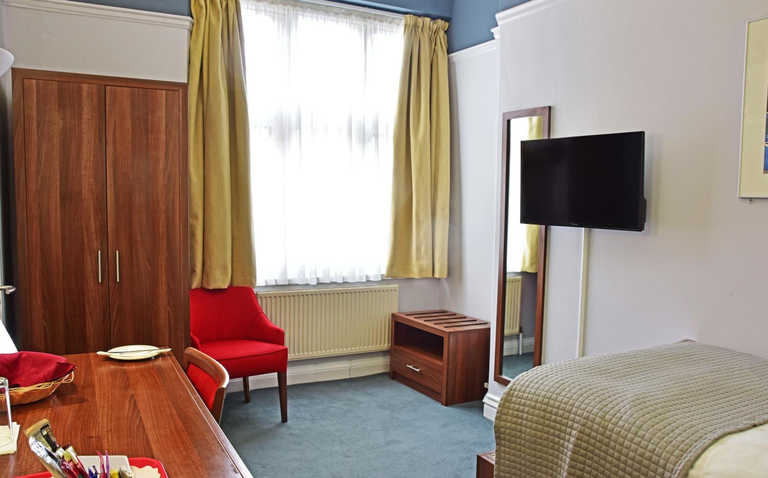 Oxford Vacations - Royal Oxford Hotel - Property Image 28