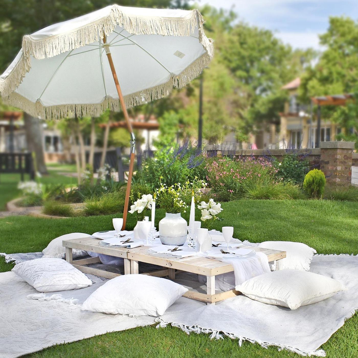 Exquisite Pont de Val Riverside Escape Apartment