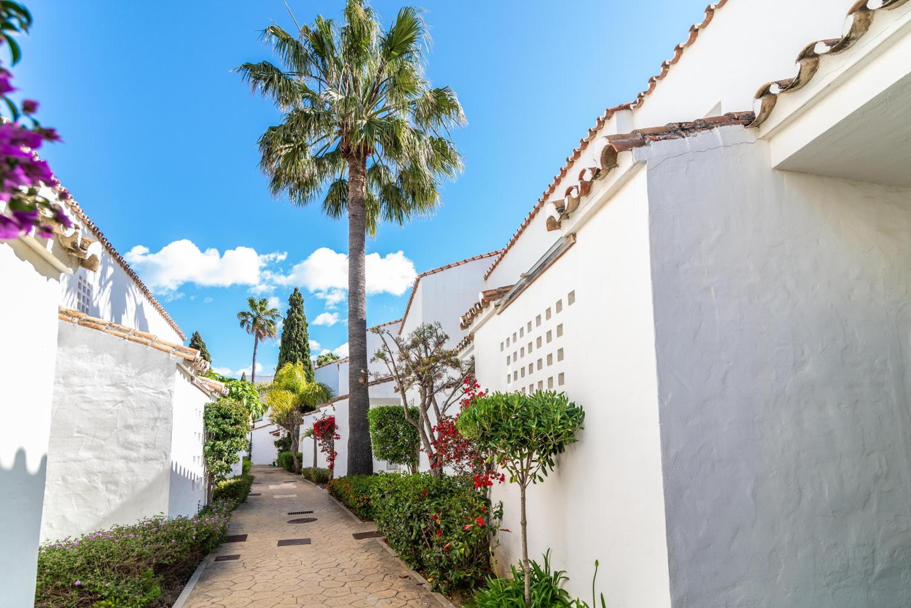 Marbella Villa Monteros