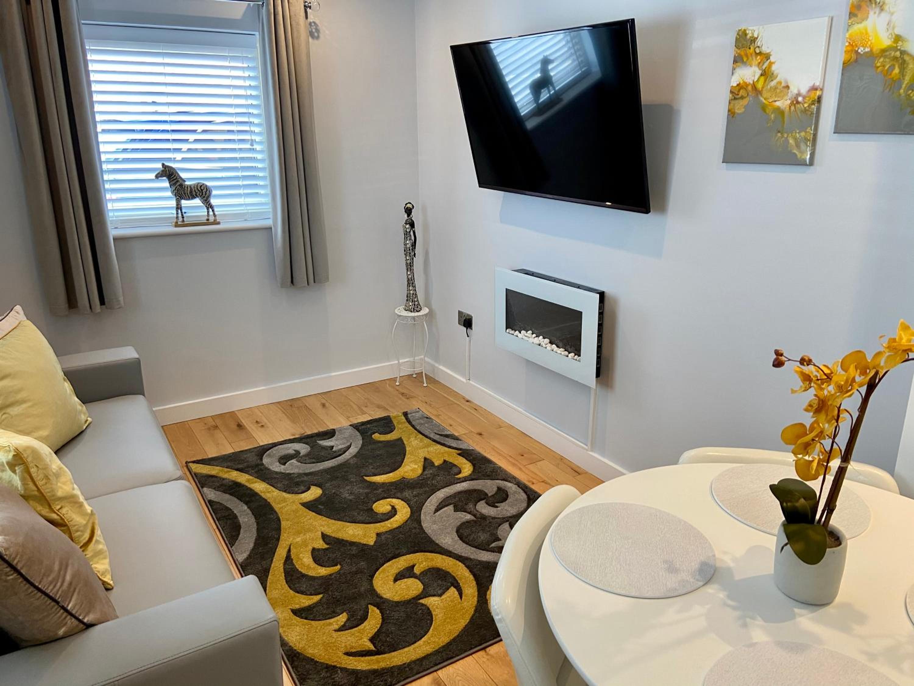 Detached one bedroom house near to castle and cathedral view 5