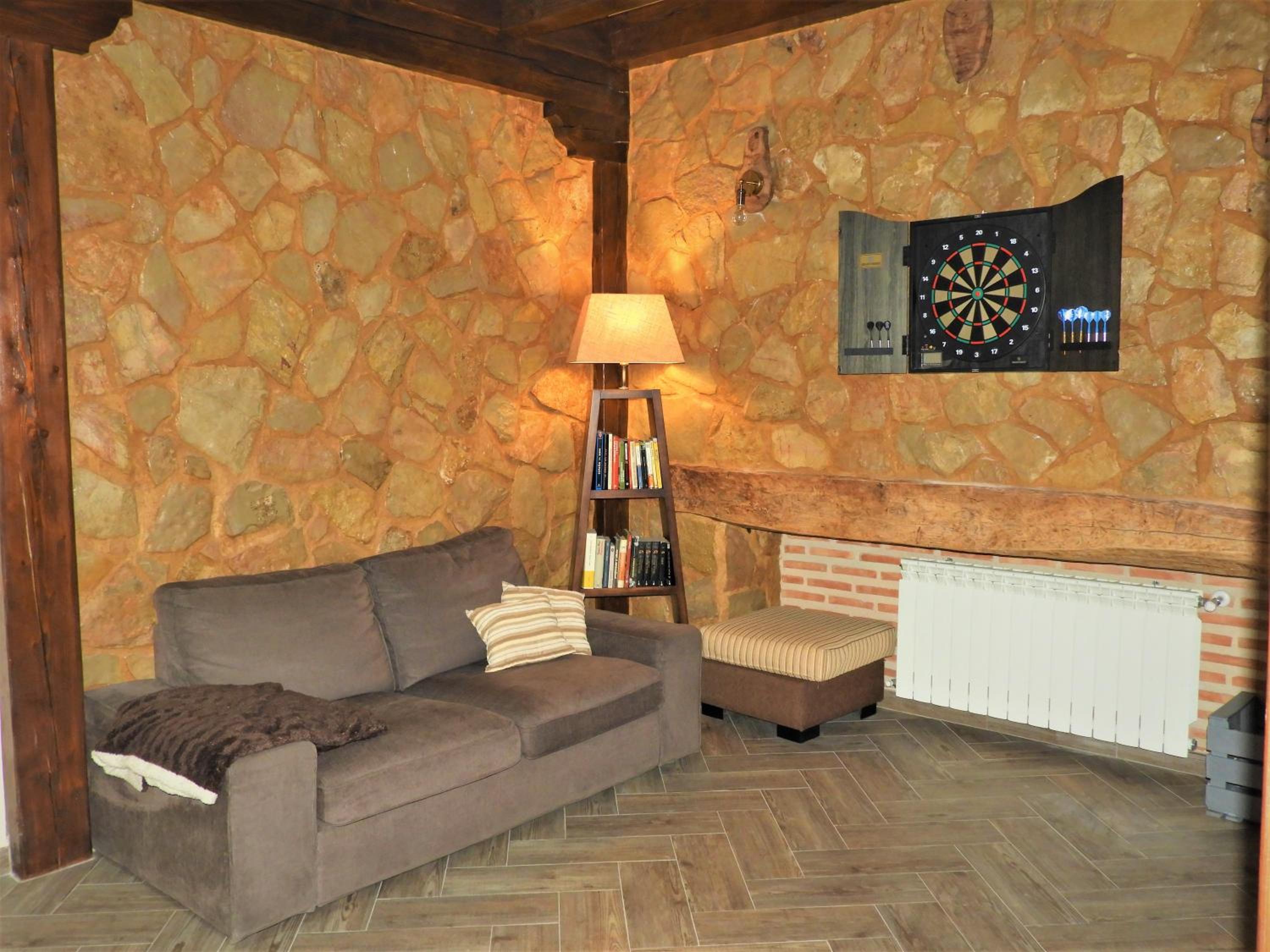 Photo 8