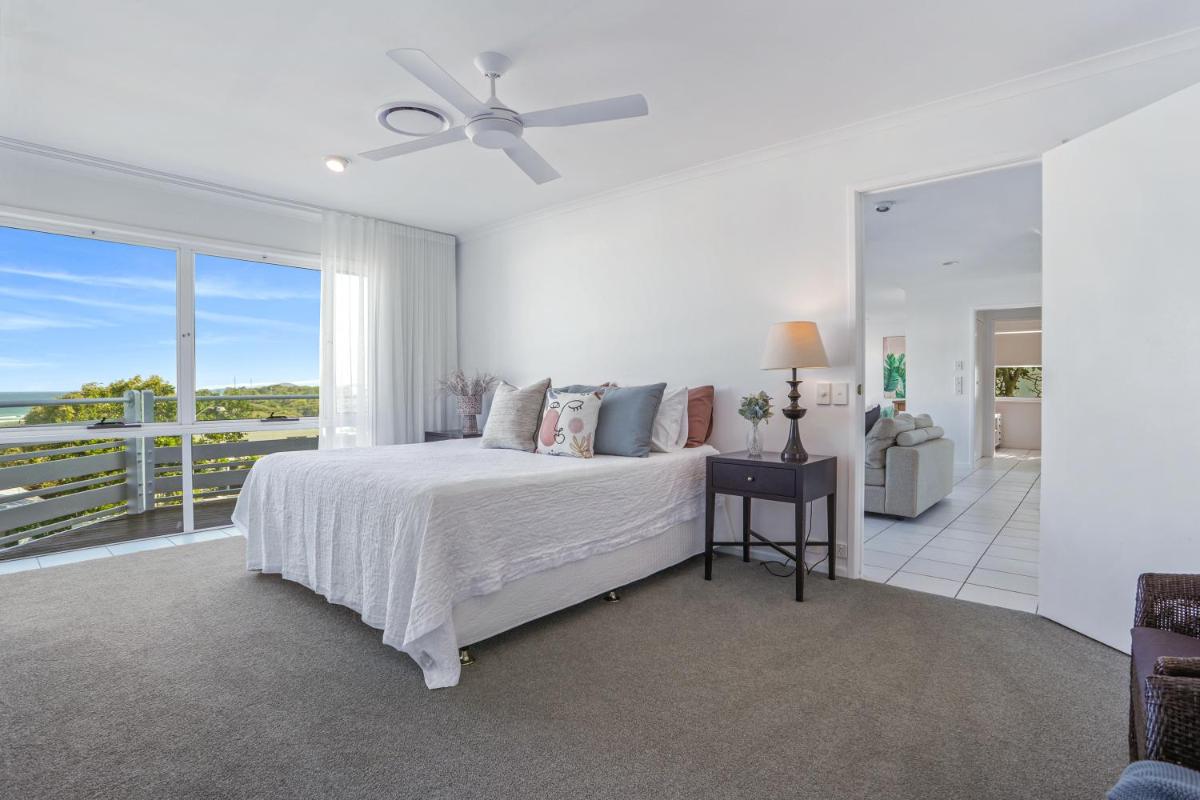 Expansive Ocean Views, Sunrise Beach