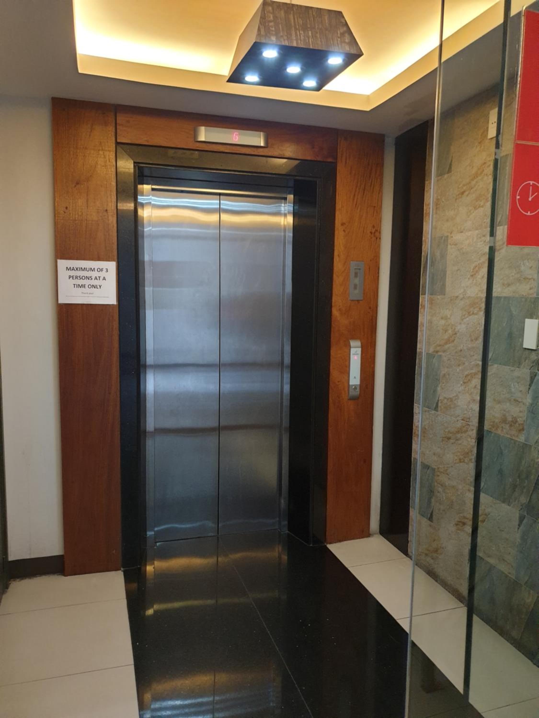 OYO 136 Regal Residences view 2